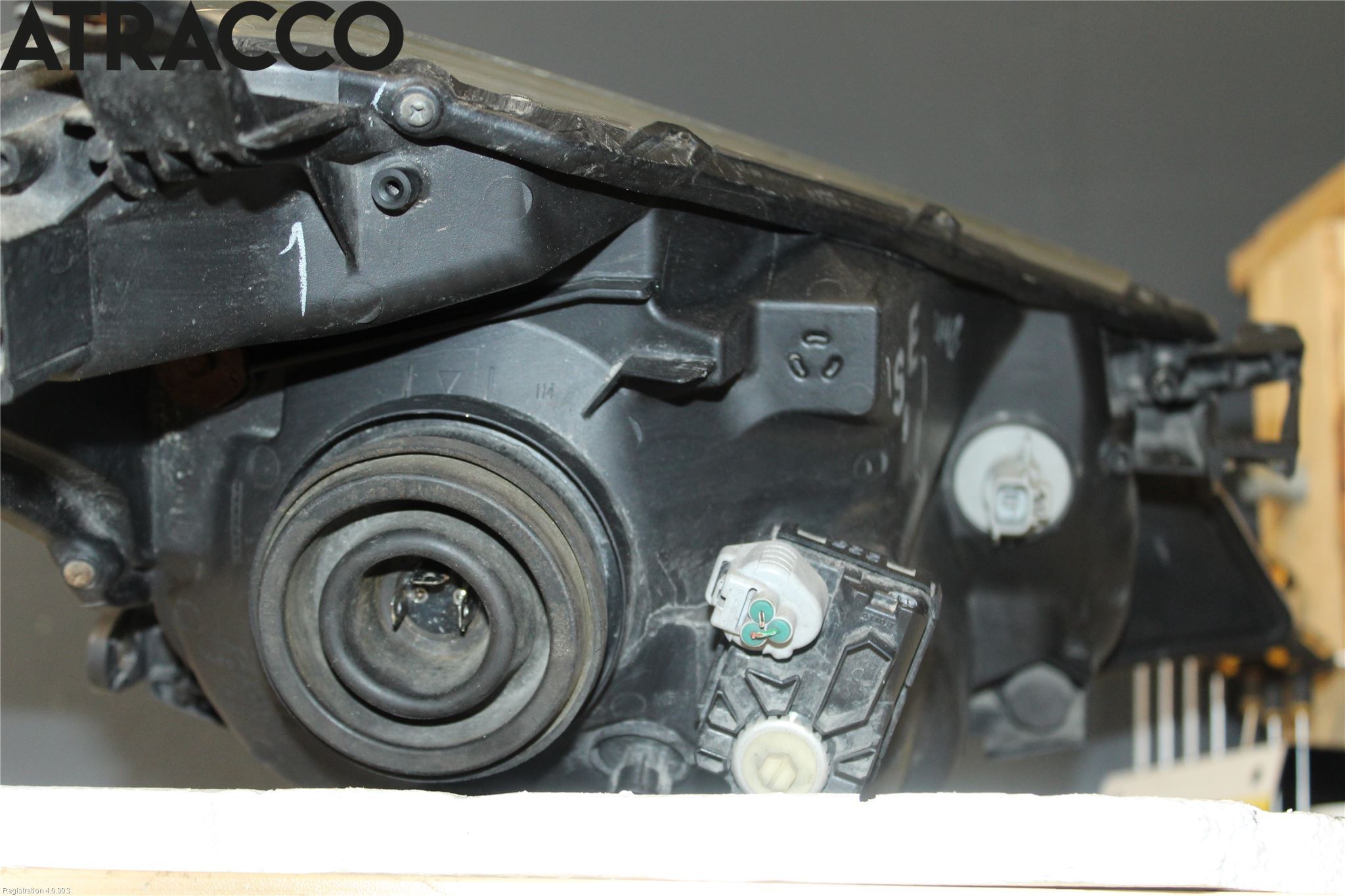 Toyota YARIS XP130 12-14 Strålkastare Vänster