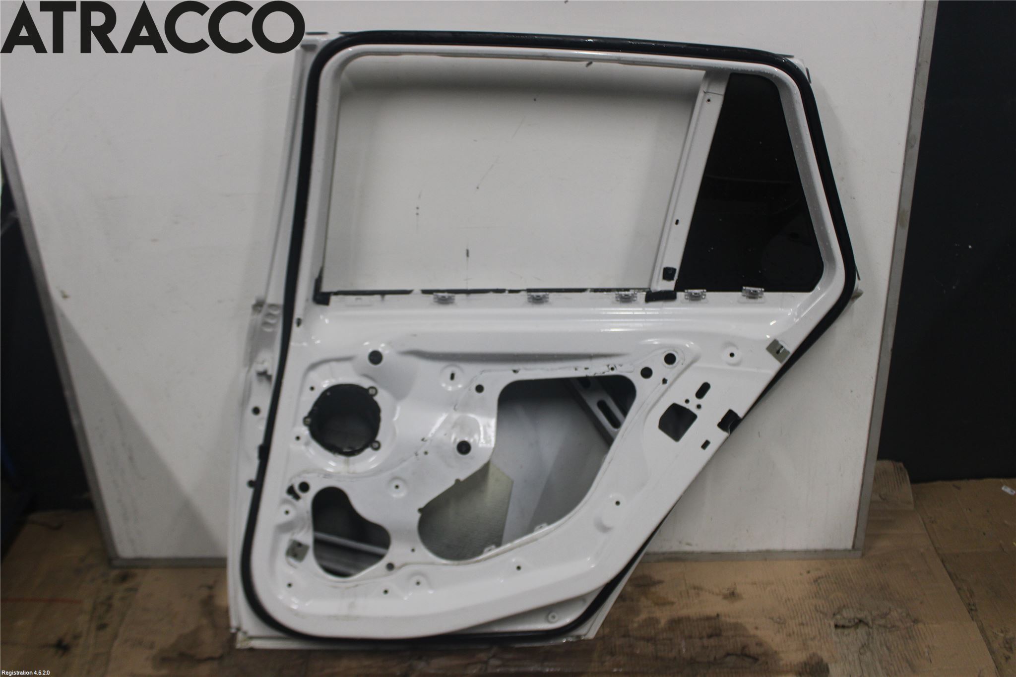 BMW 3 F30/F31/F80 12-19 Dörr Bak Höger