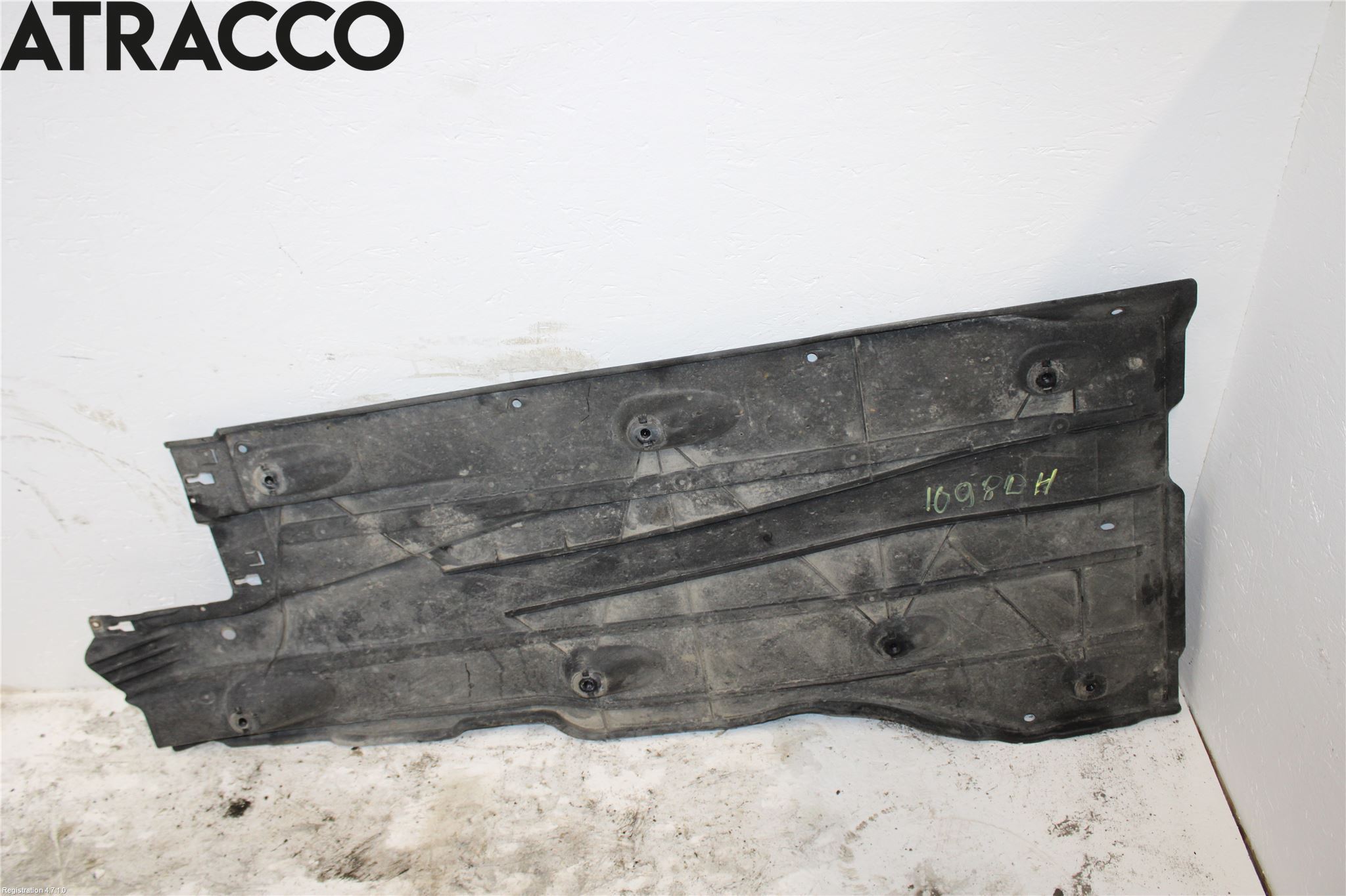Volkswagen VW GOLF / E-GOLF VII 13-20 Hasplåt Plåt-Plast