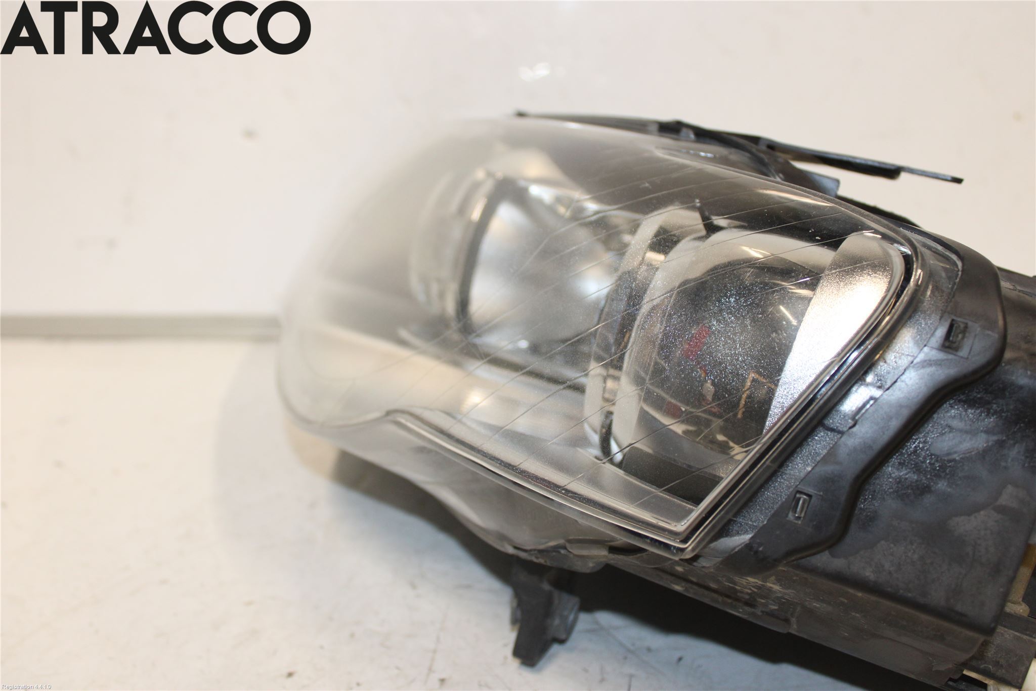 Volkswagen VW PASSAT 05-11 Strålkastare Vänster