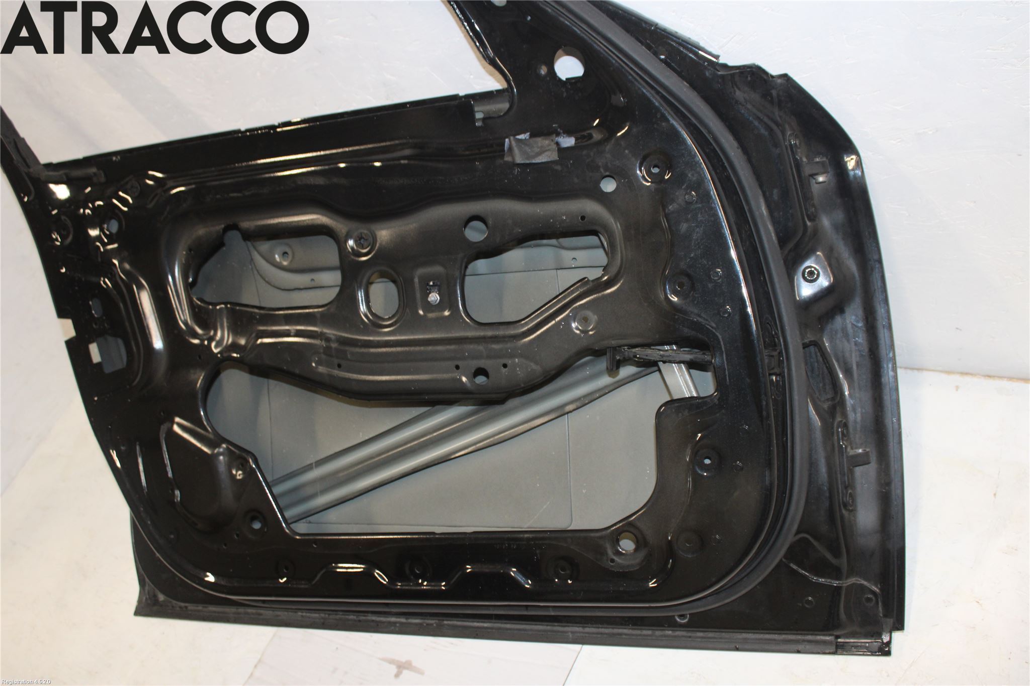 BMW 5 F10/F11/F18 09-17 Dörr Fram Vänster