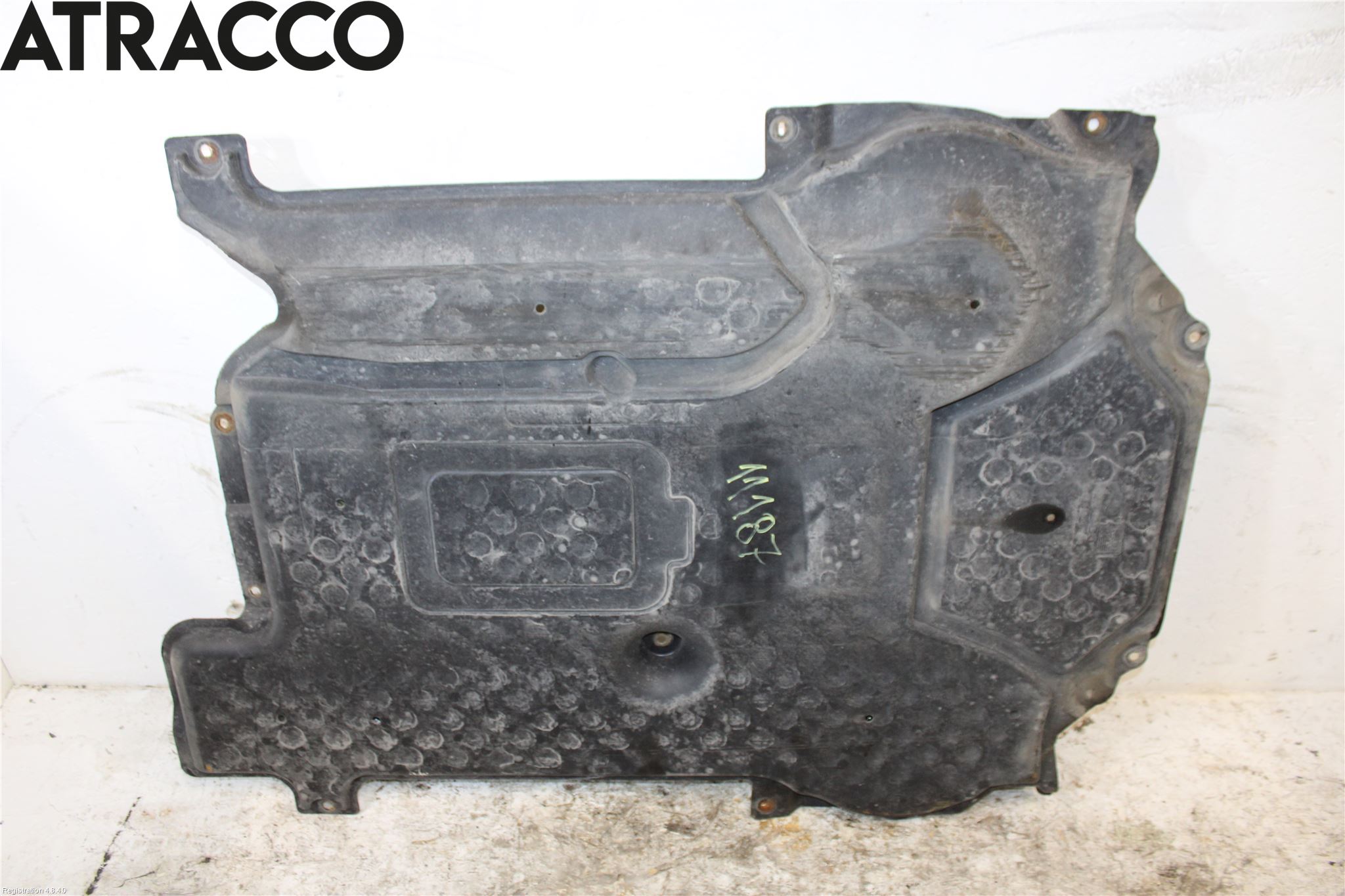 Mercedes-Benz MB C-KLASS (W204) 07-15 Hasplåt Plåt-Plast