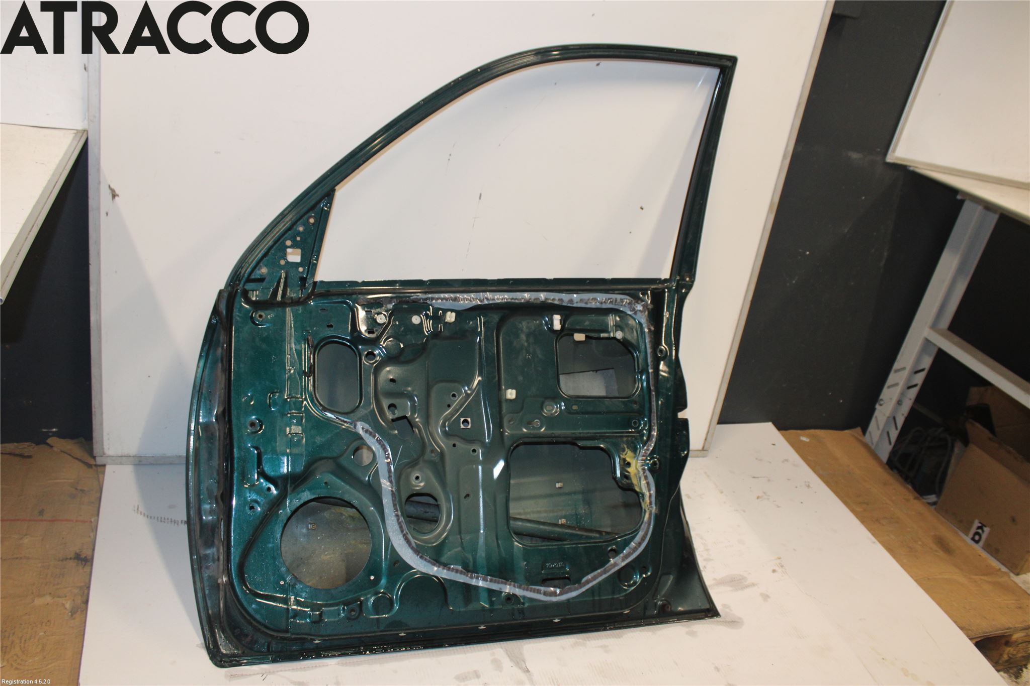 Toyota RAV 4 00-06 Dörr Fram Höger