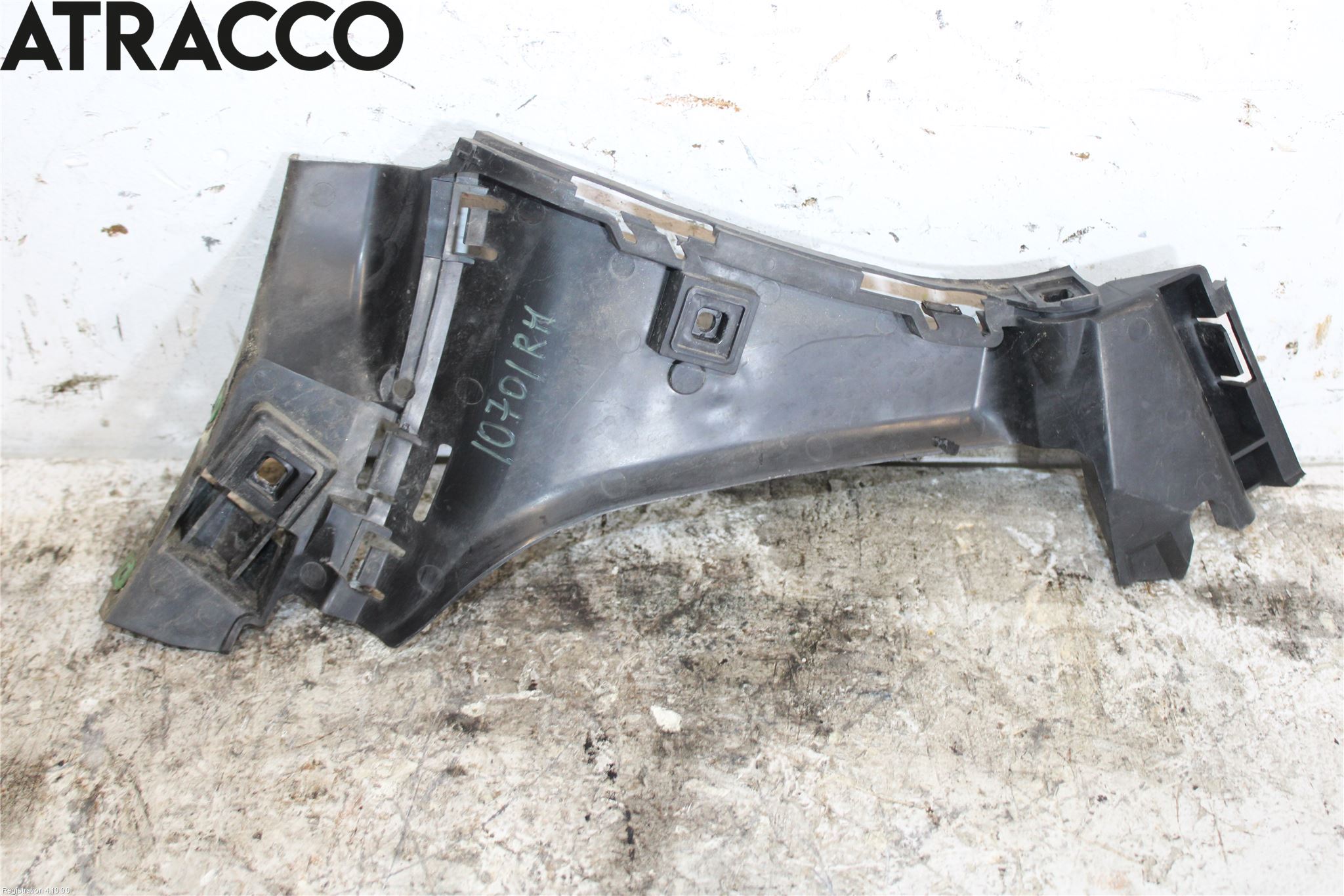Volvo C30 10-13 Stötfångarfäste Bak Hö
