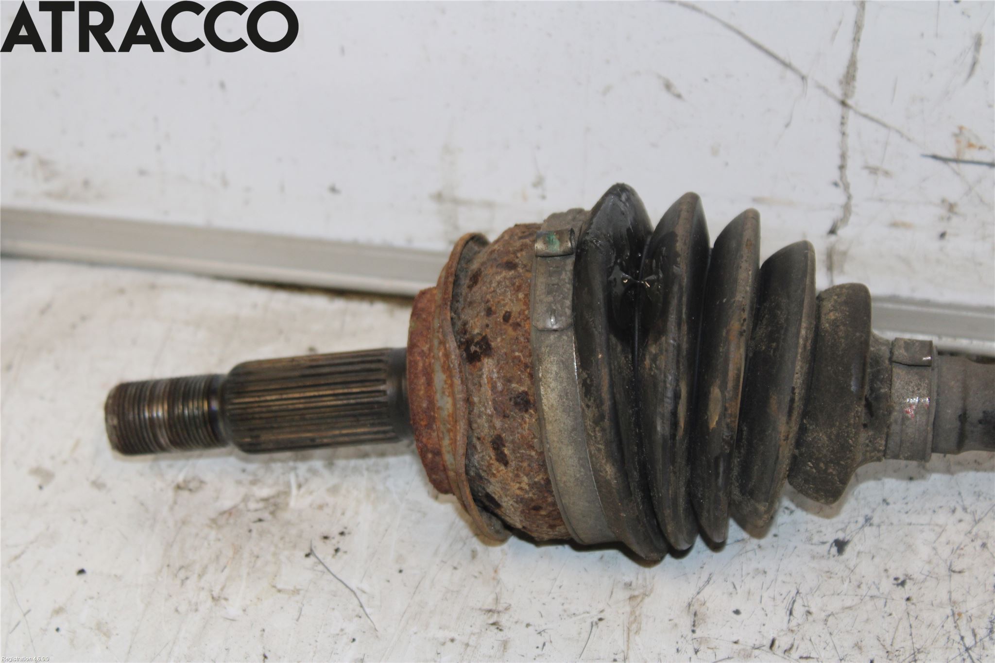Toyota YARIS XP130 15-20 Drivaxel Fram Vänster