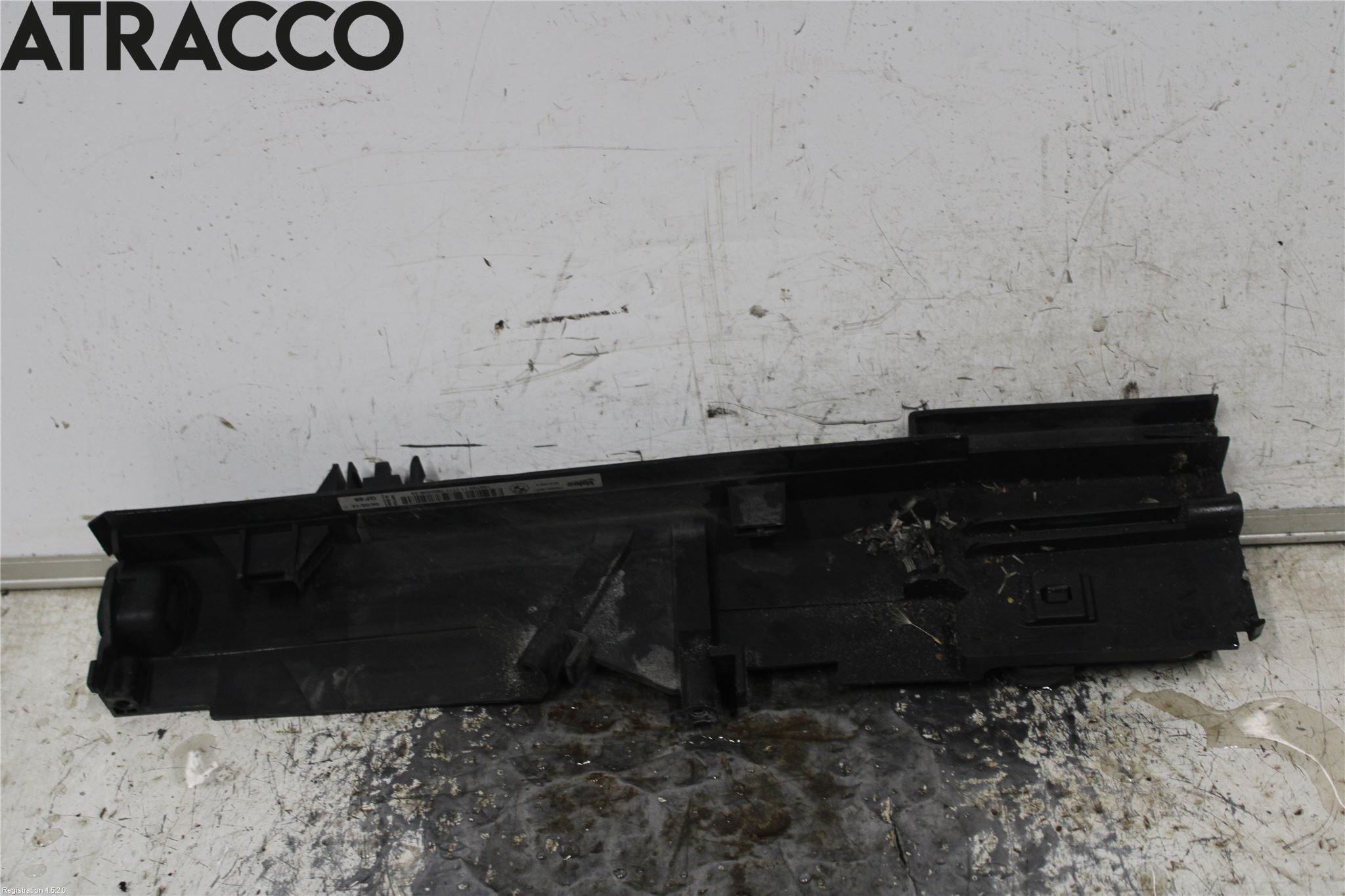BMW 3 F30/F31/F80 12-19 Kylarfäste-Ram-Balk