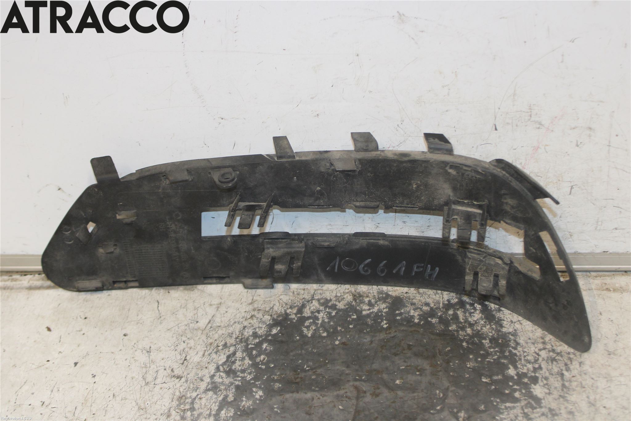 Mercedes-Benz MB E-KLASS (W212) 09-16 Dimljussarg Fram