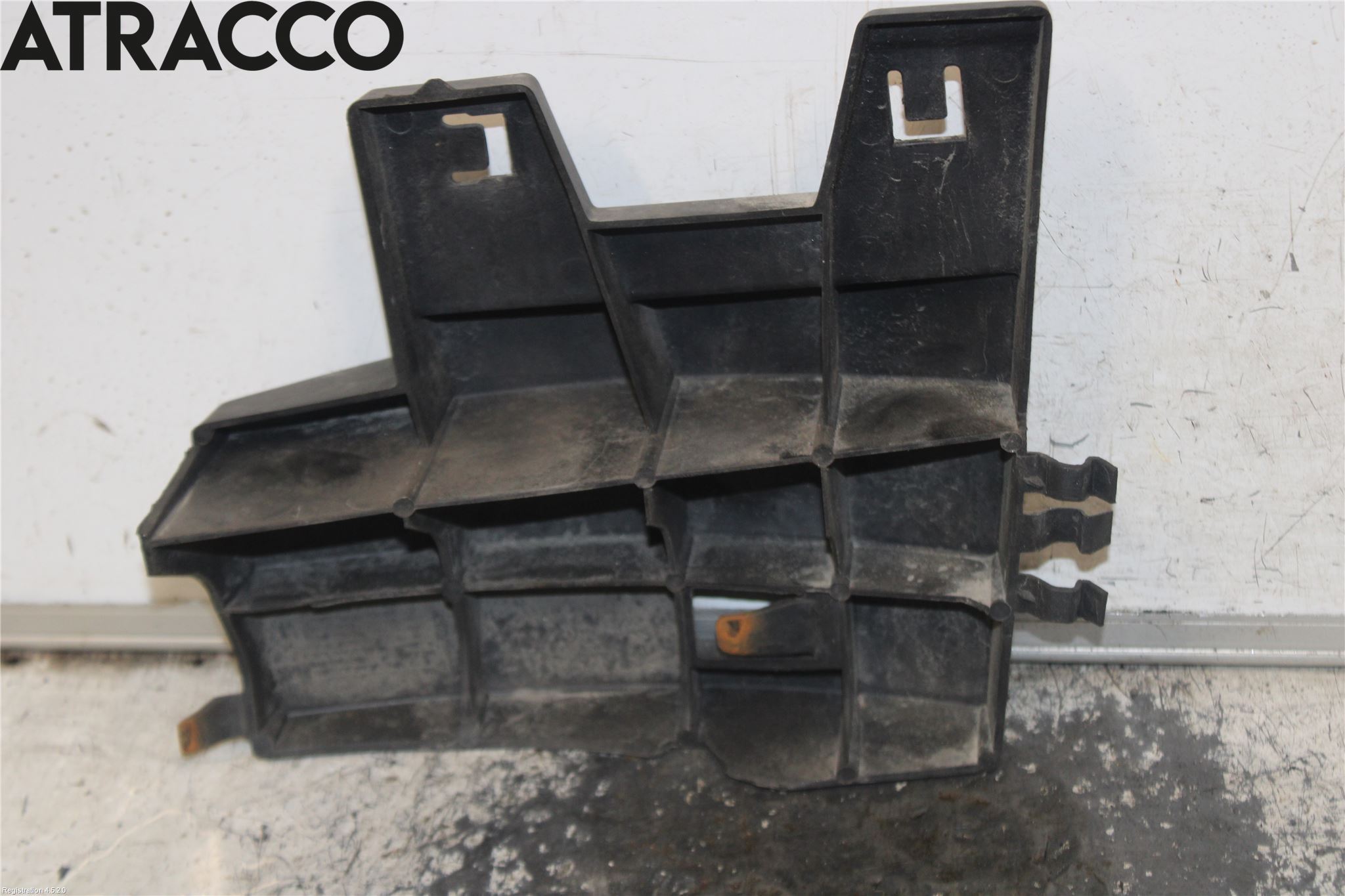 Citroen C4 I   05-10 Stötfångarfäste Bak Vä