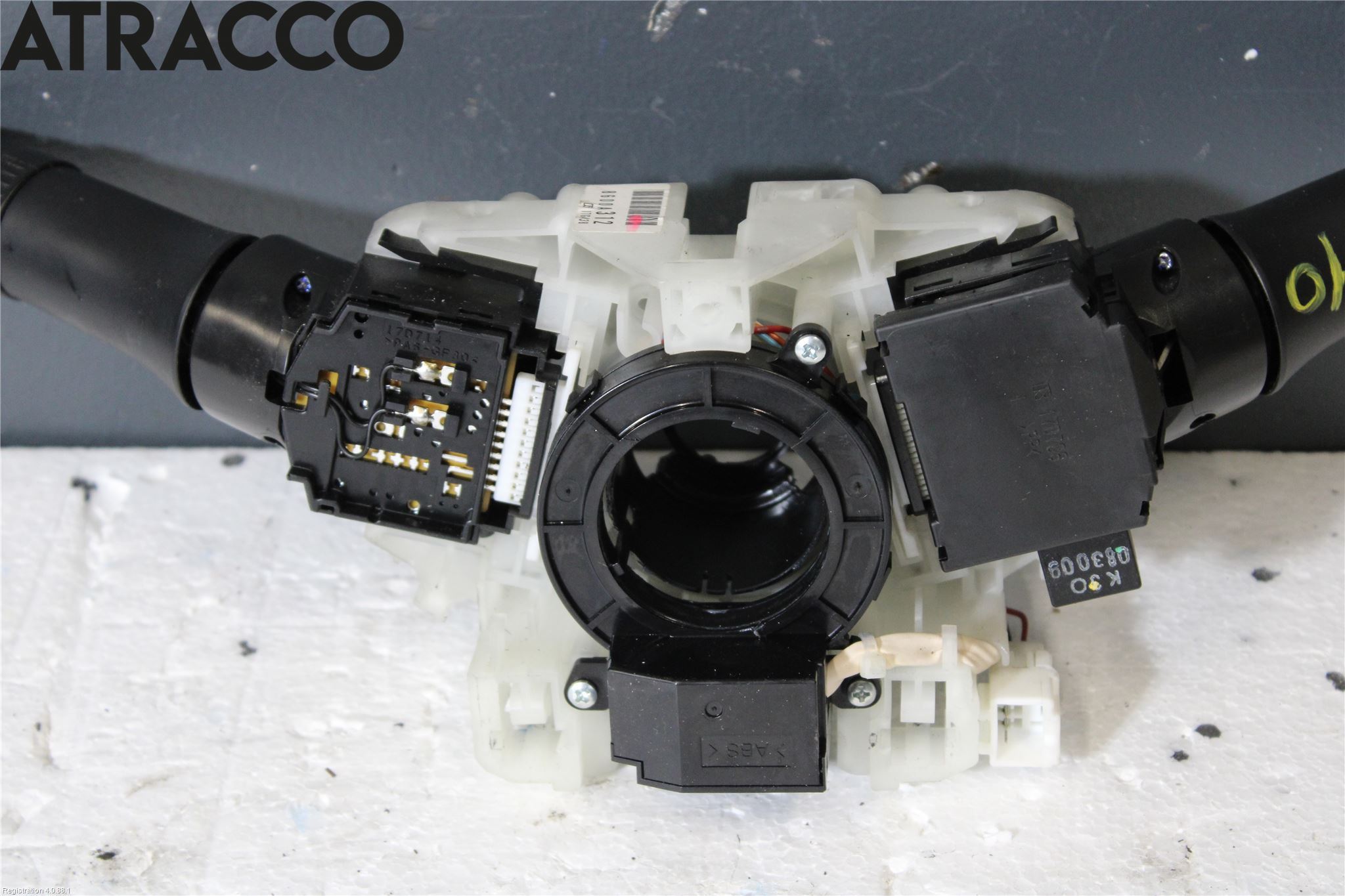 Mitsubishi PAJERO 06-15 Spakcentral