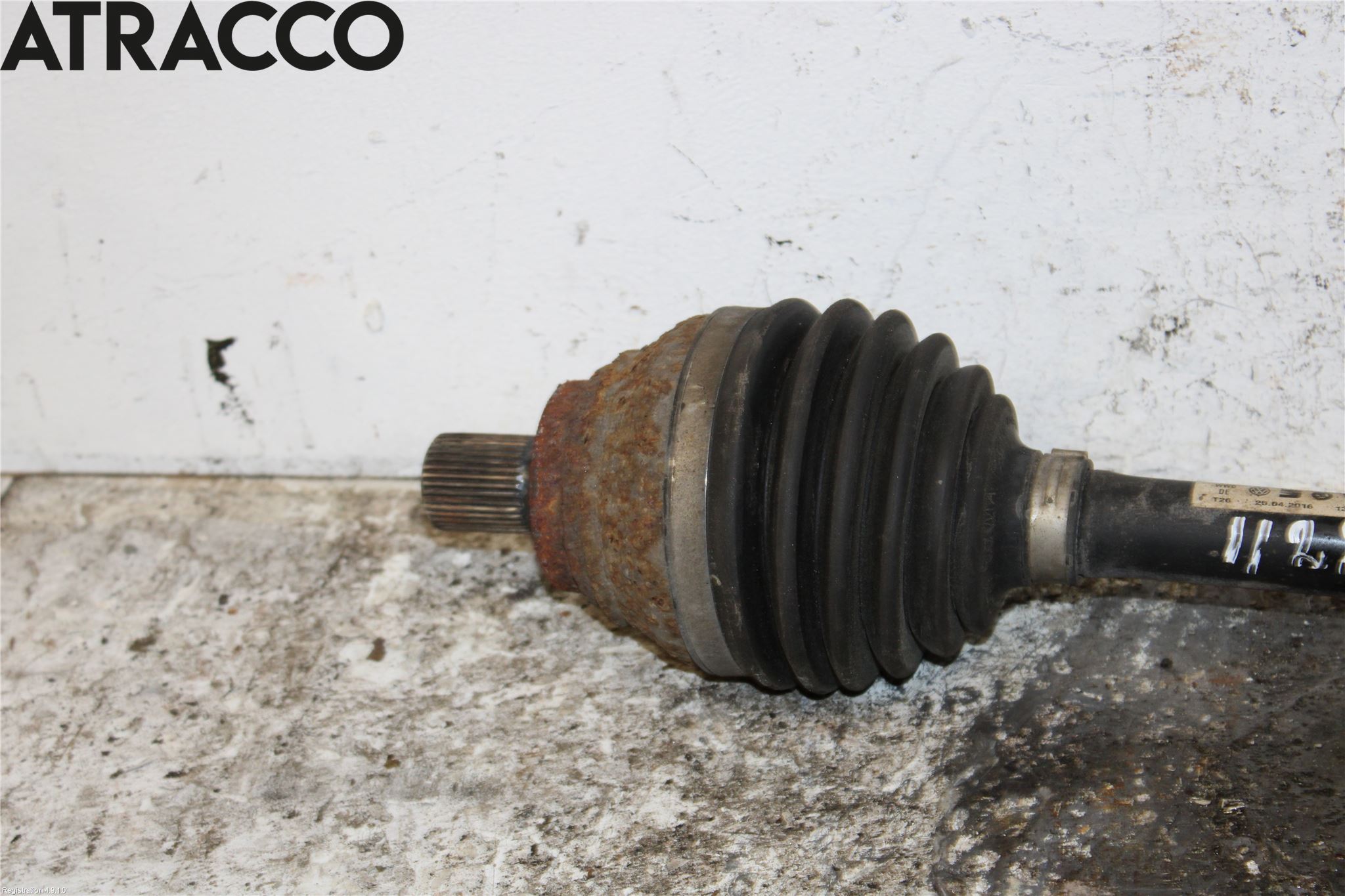 Volkswagen VW PASSAT 15-19 Drivaxel Fram Vänster