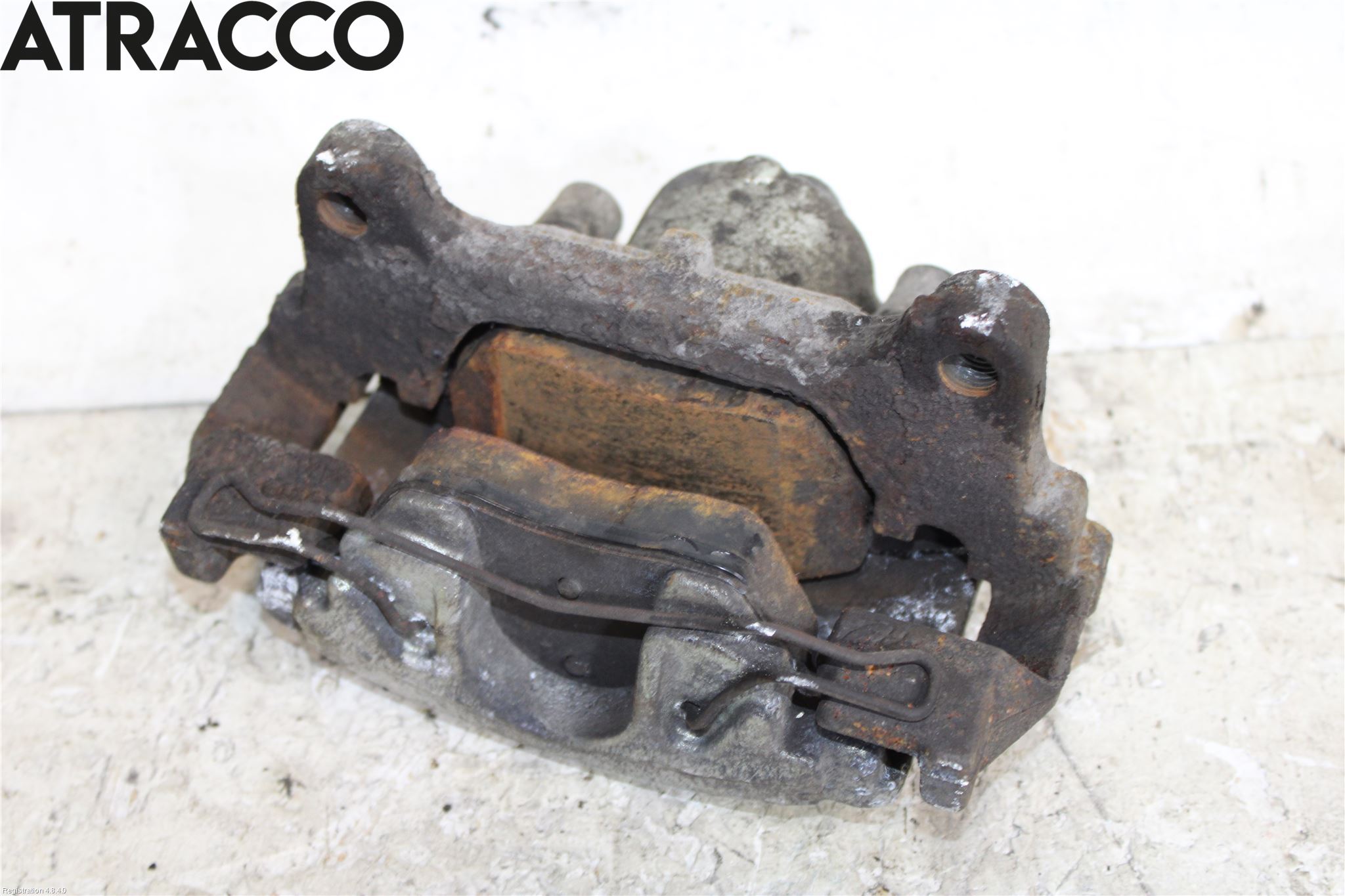 Volkswagen VW PASSAT 11-14 Bromsok Fram Höger