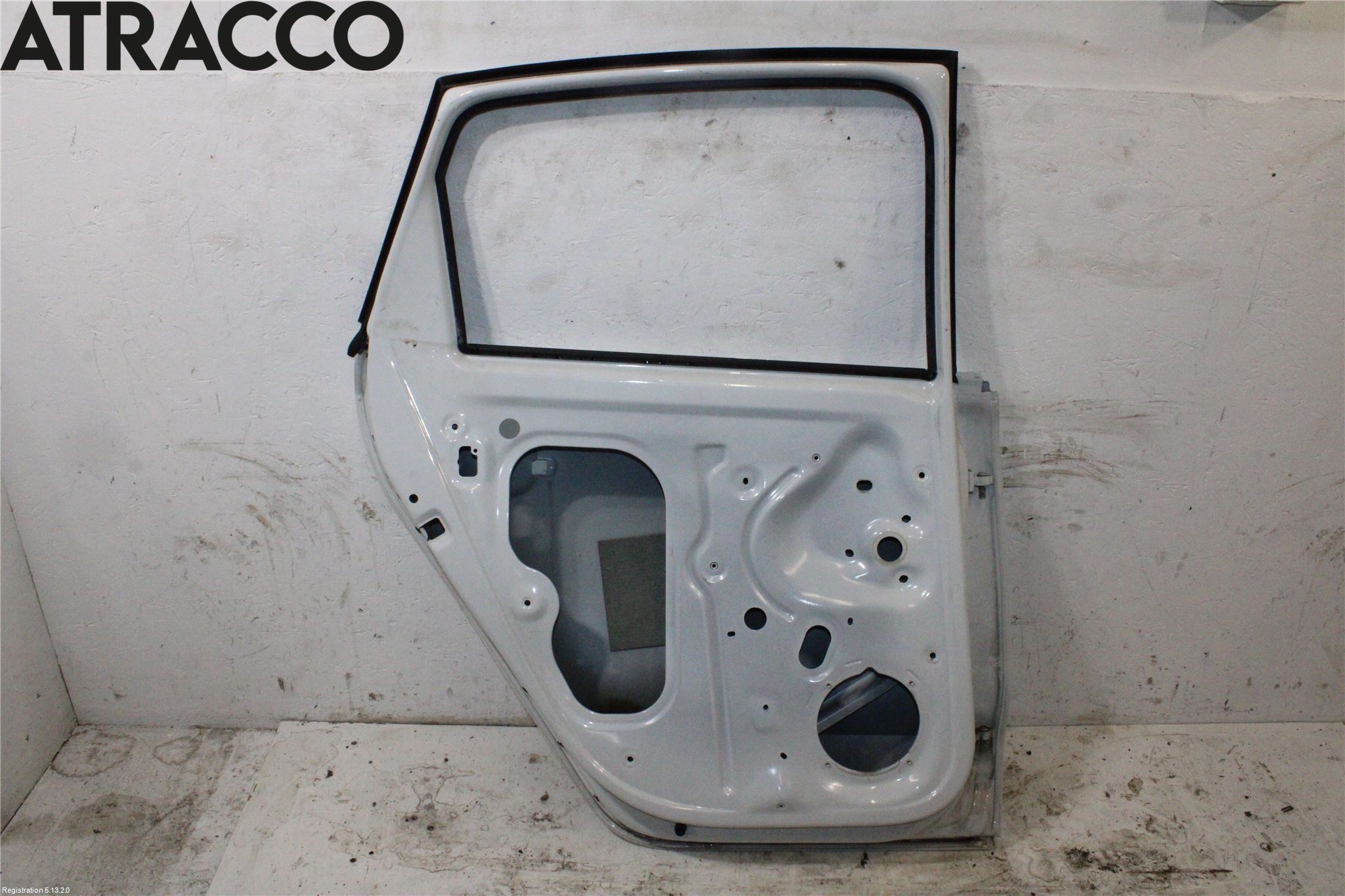 Volkswagen VW POLO 10-17 Dörr Bak Vänster