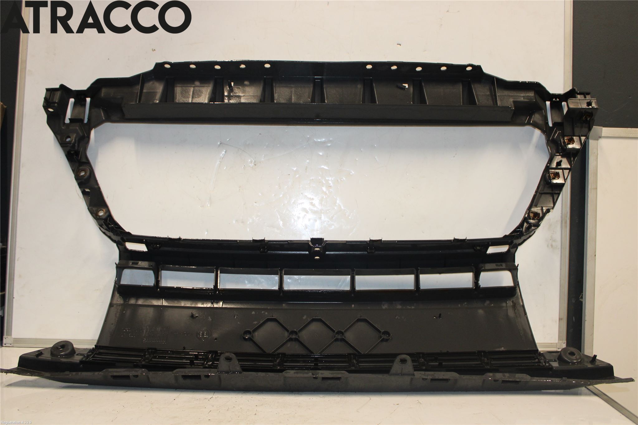 Peugeot BOXER/E-BOXER 15- Stötfångardel Fram Mitt
