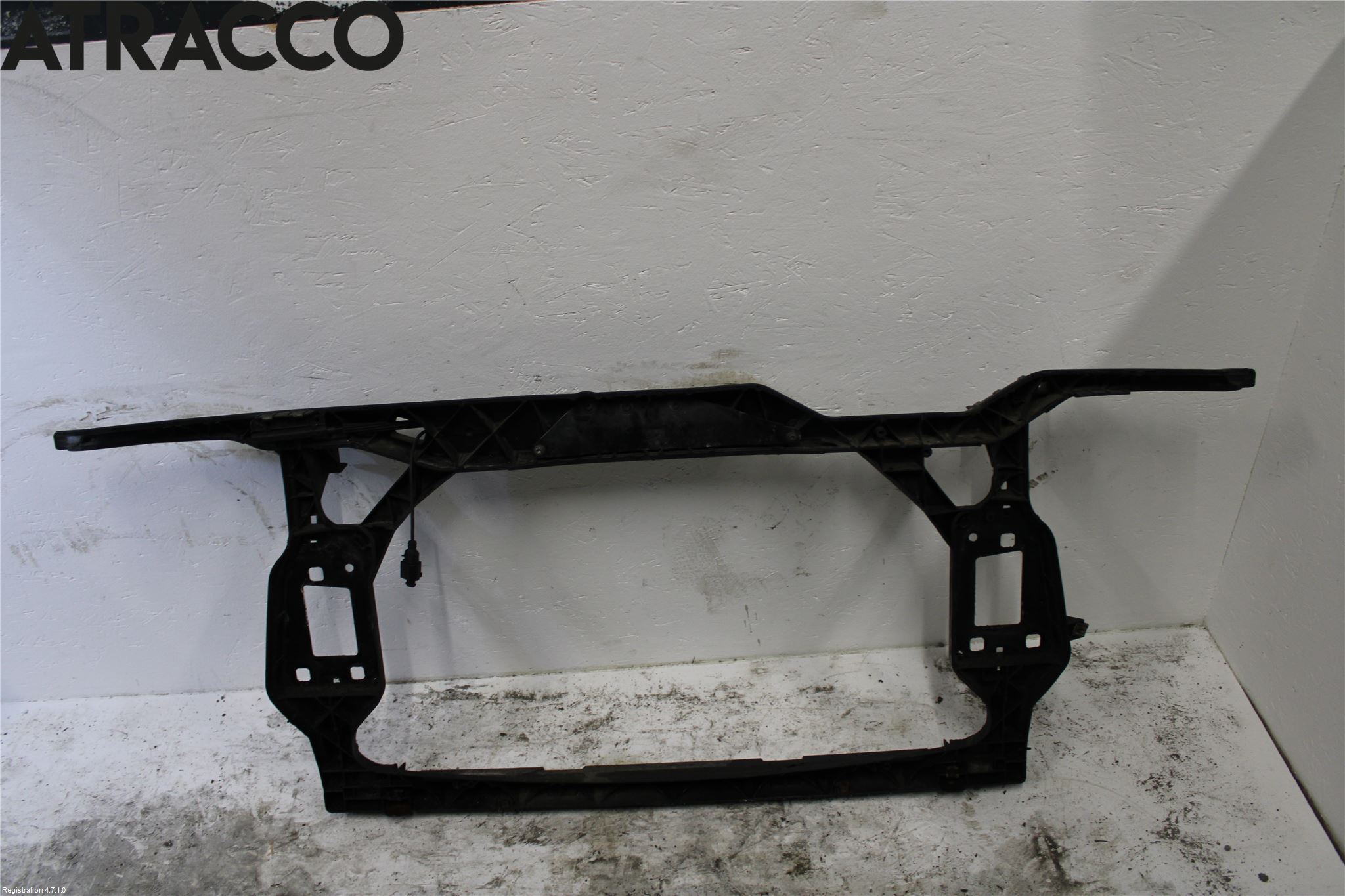 Audi A4/S4 08-11 Frontplåt