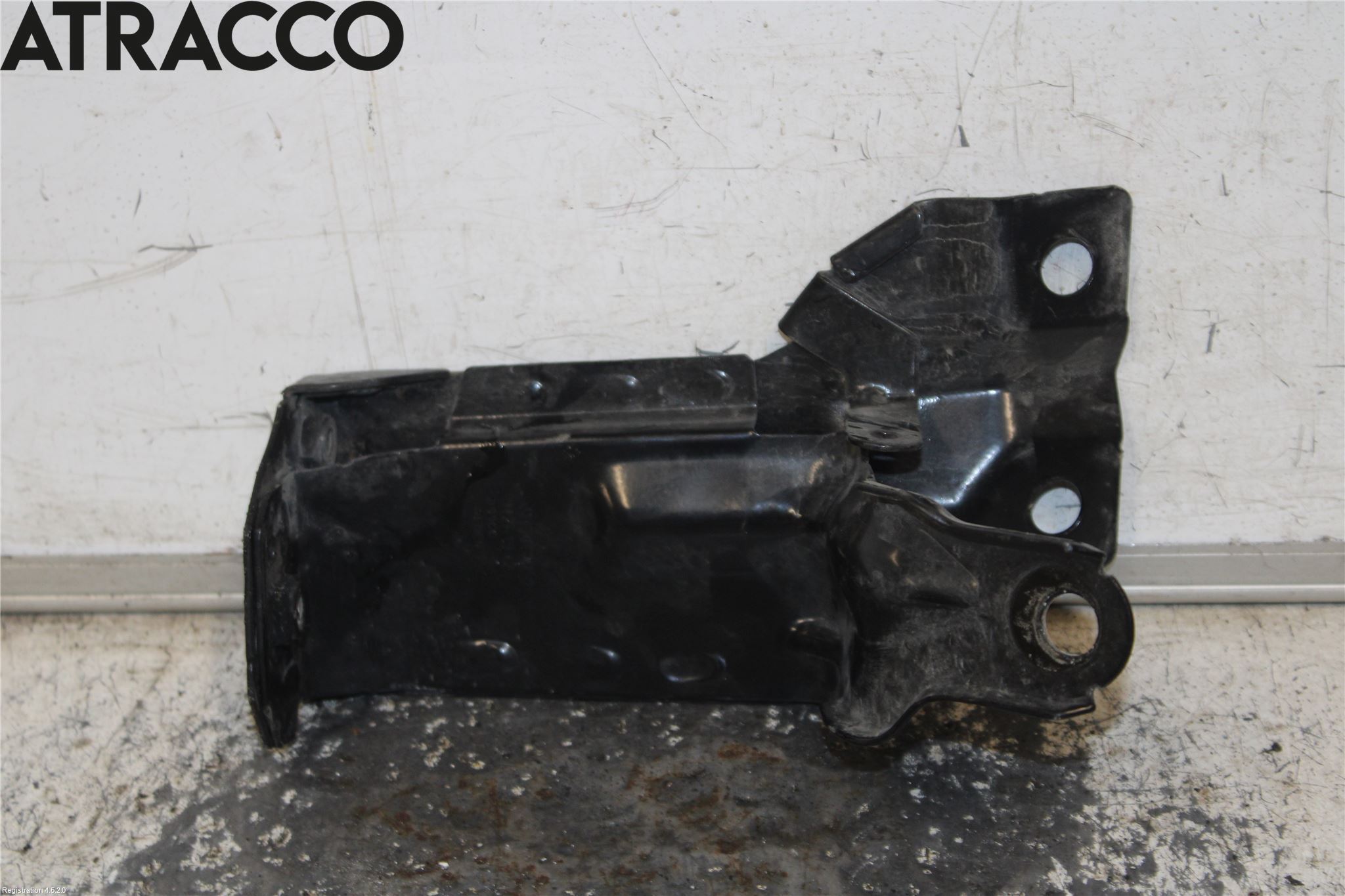 Volvo V60 14-18 Kylarfäste-Ram-Balk