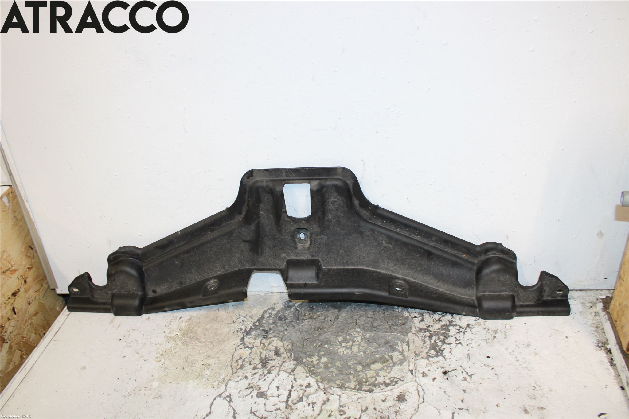 Toyota AURIS 13-19 Täckplast Front