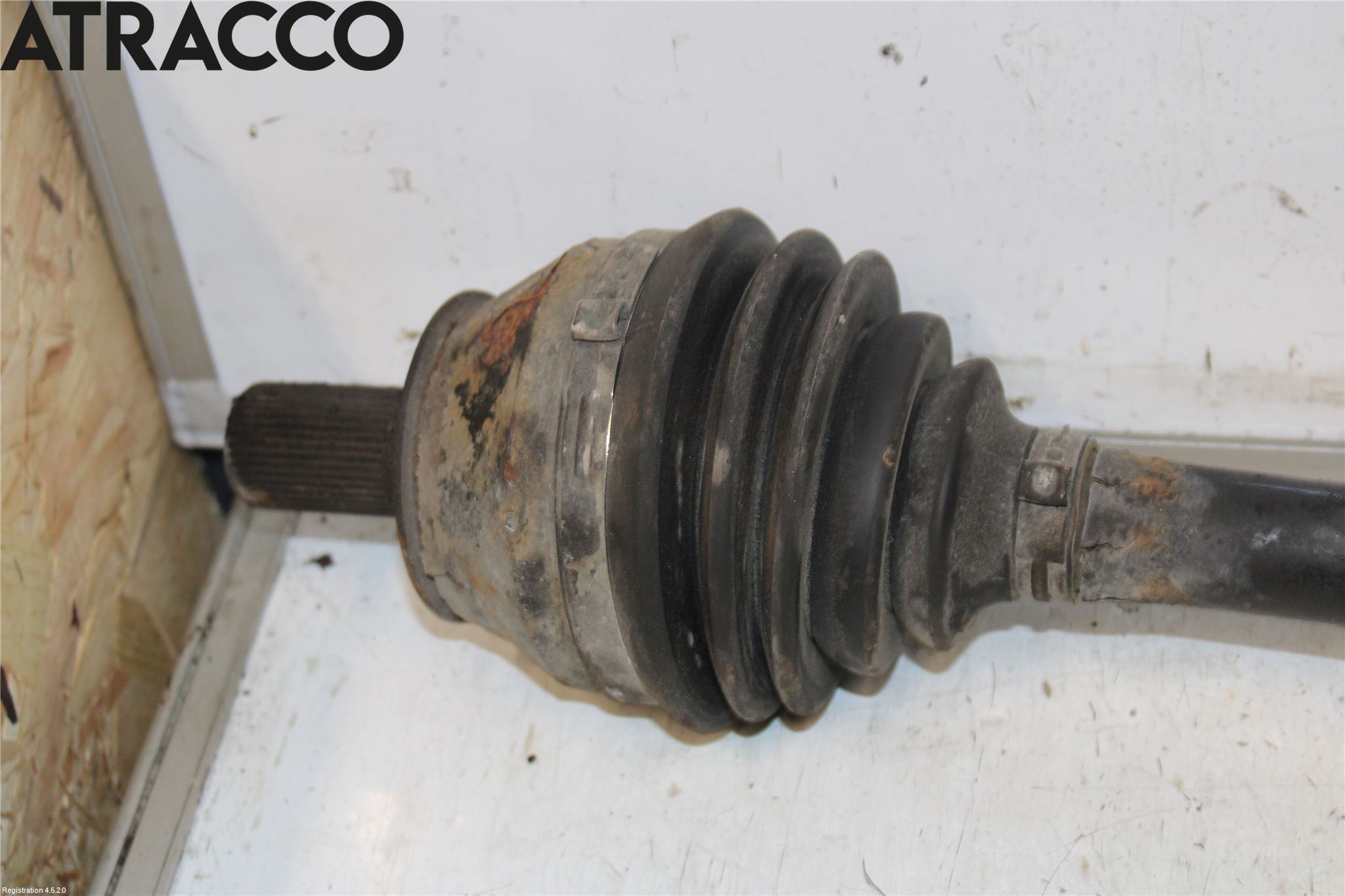 Volvo XC60 09-13 Drivaxel Fram Höger