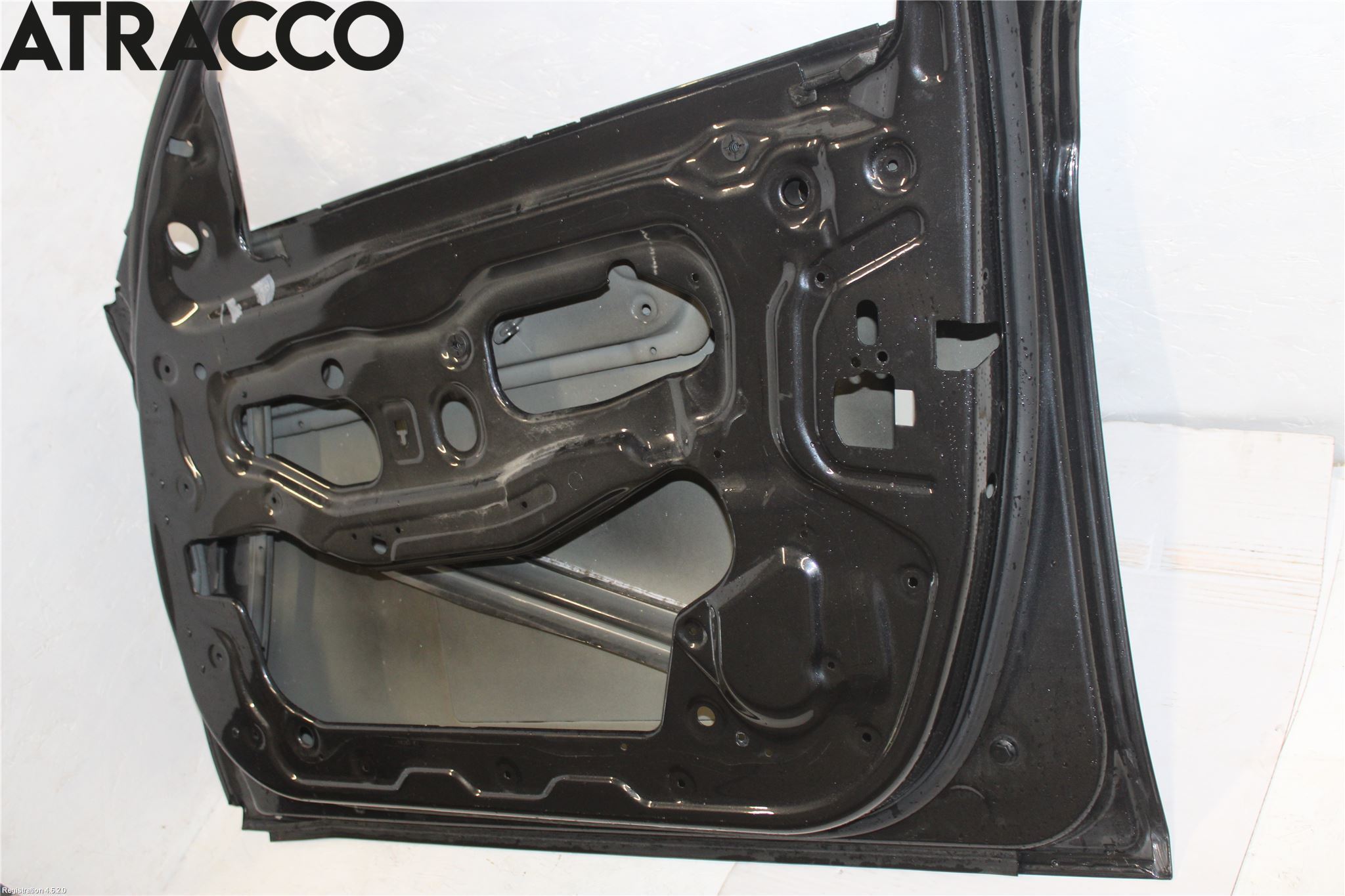 BMW 5 F10/F11/F18 09-17 Dörr Fram Höger