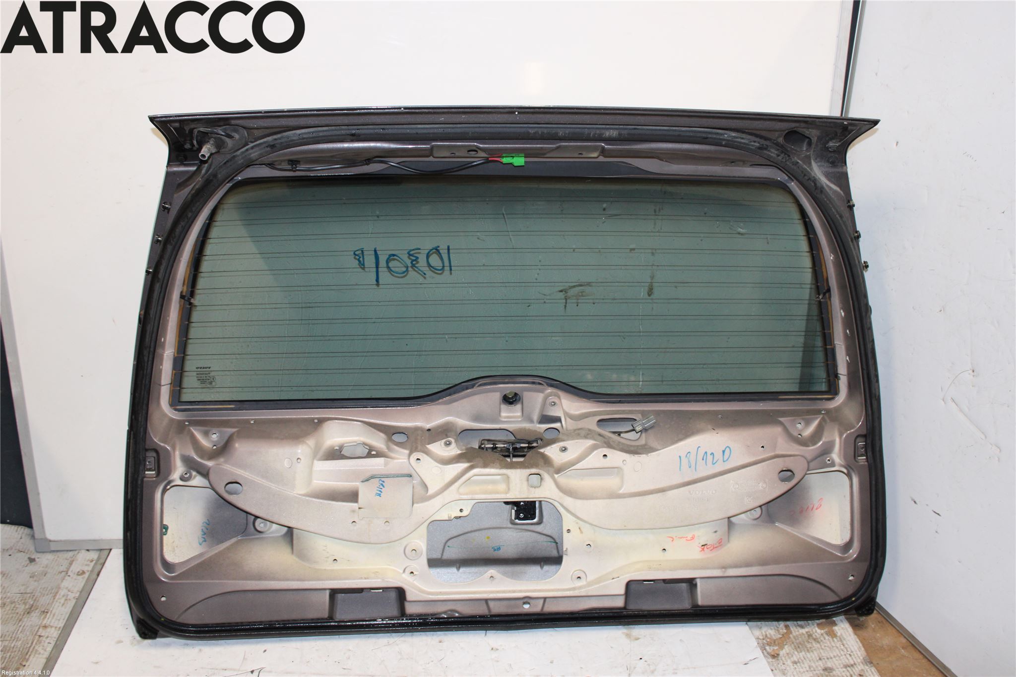 Volvo XC70 05-07 Baklucka Cc-Kombi-Sedan