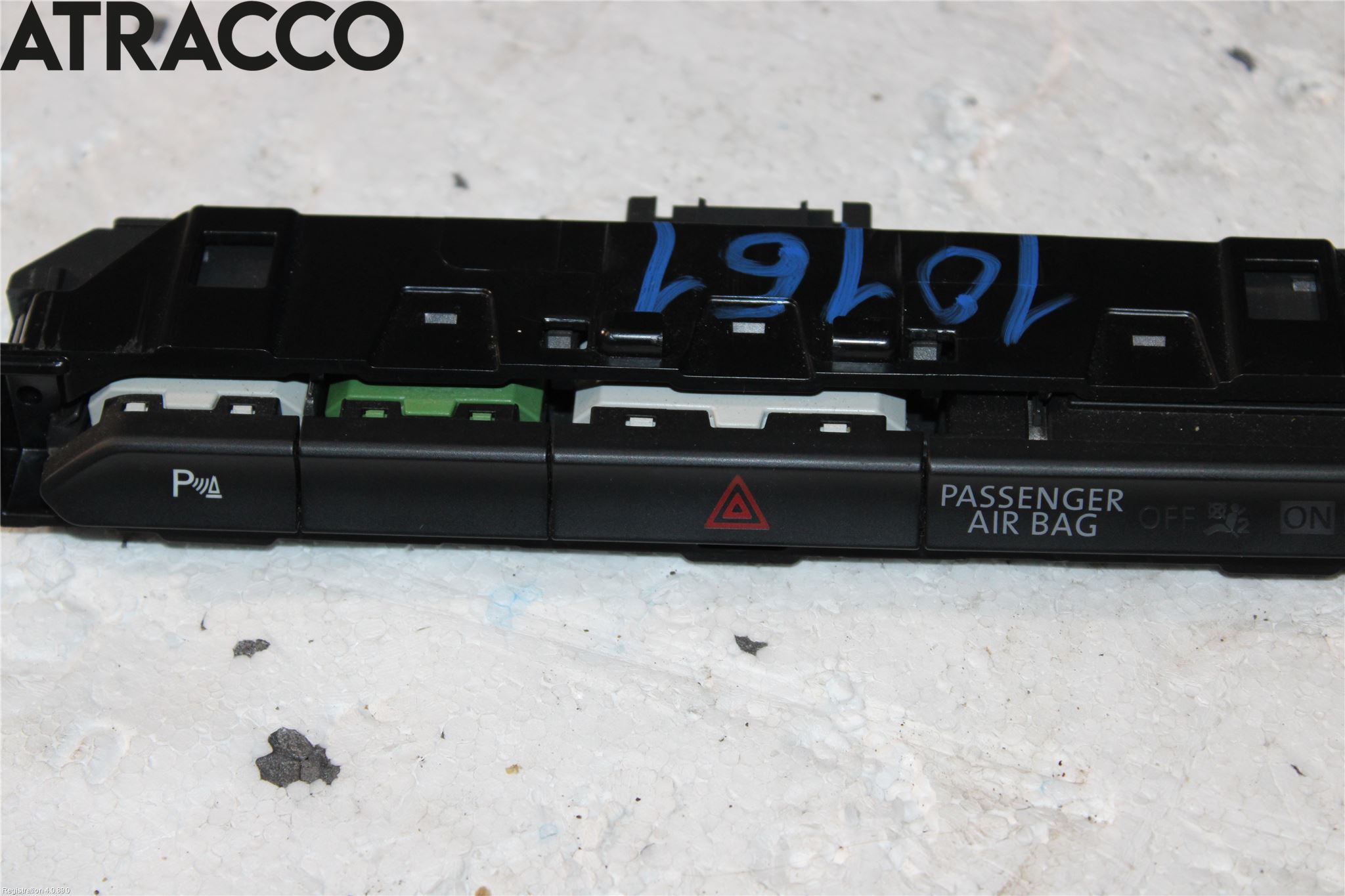 Volkswagen VW PASSAT 15-19 Strömställare Varnings