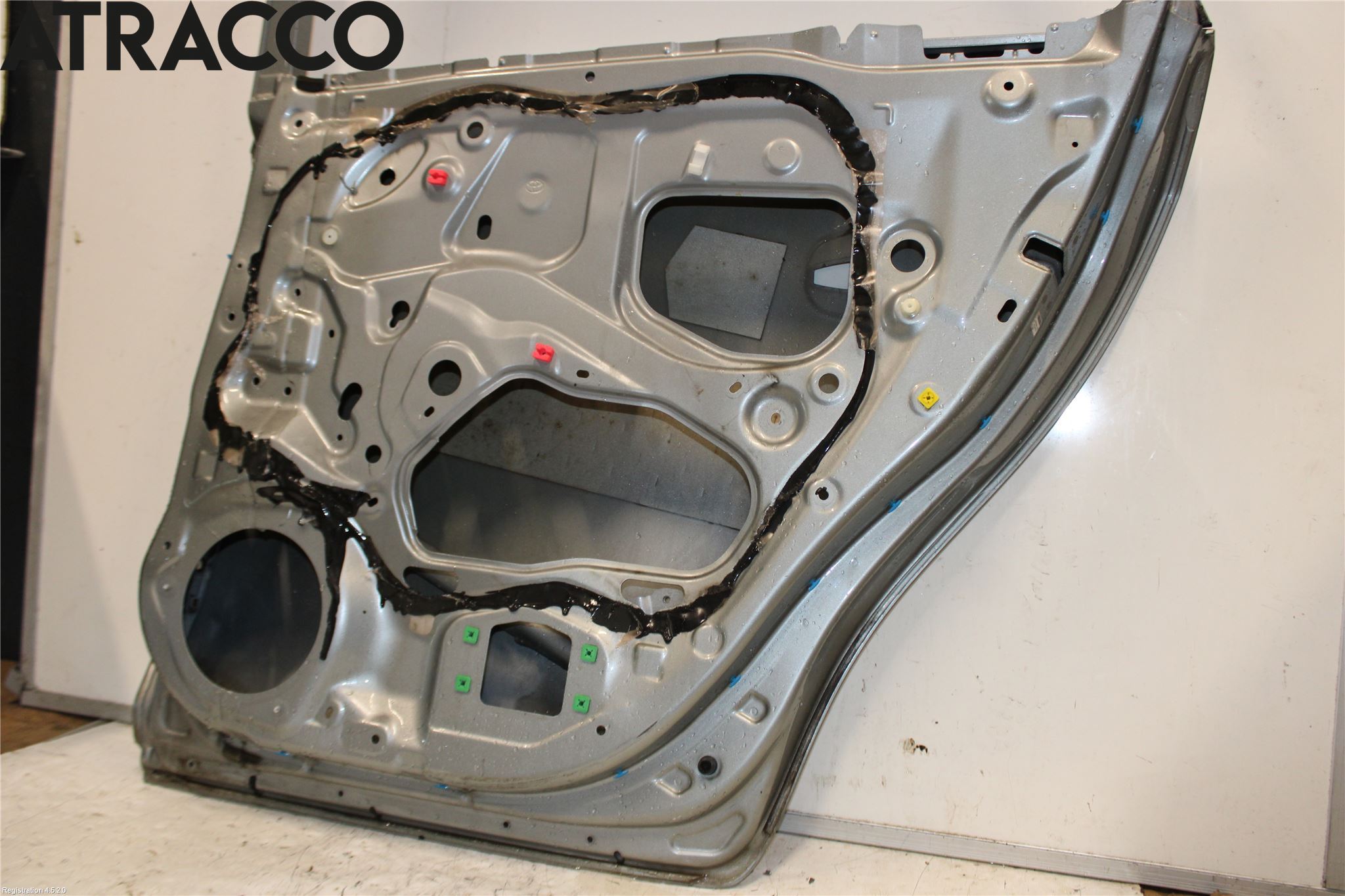 Toyota AVENSIS 09-15 Dörr Bak Höger