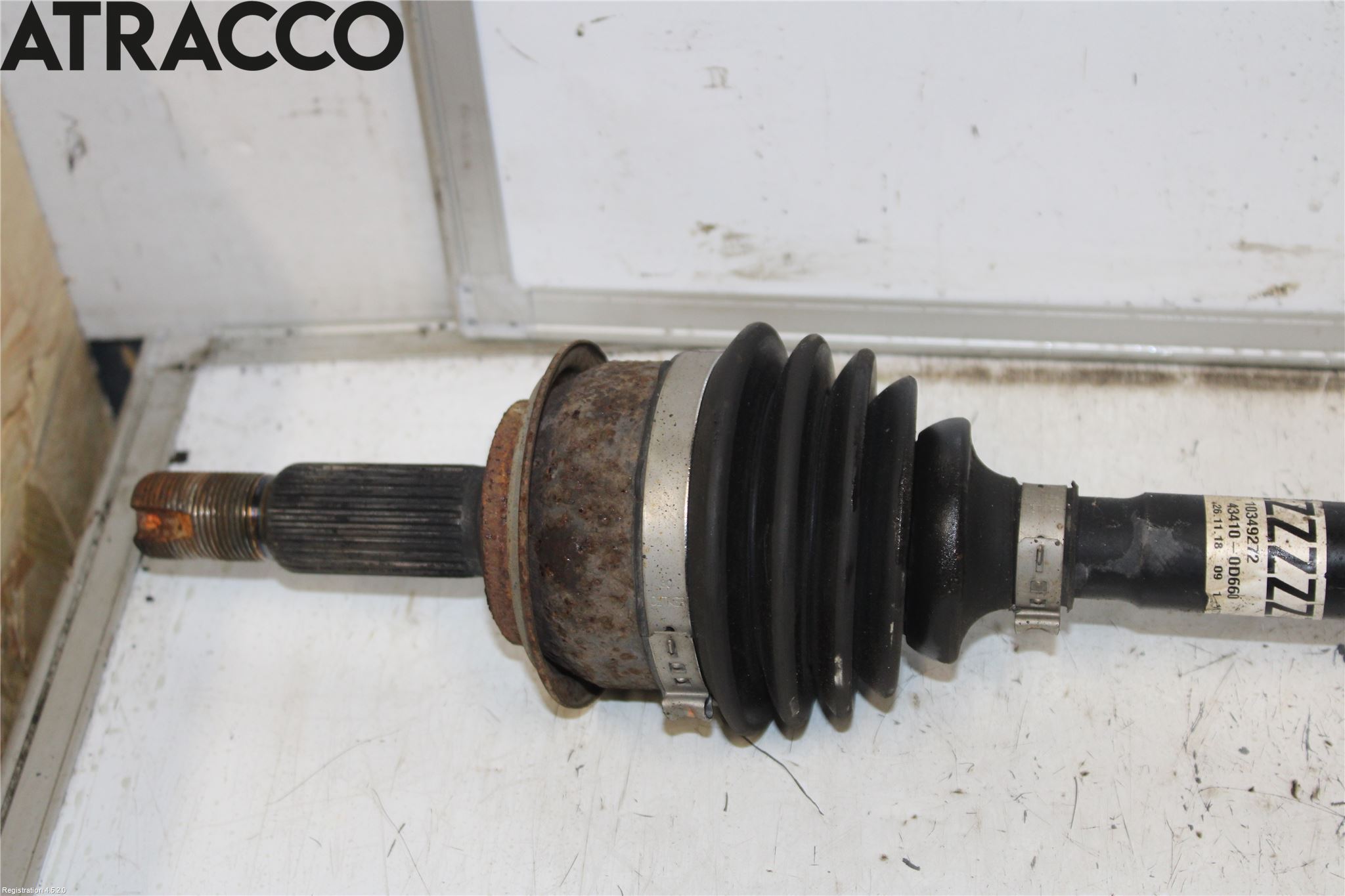 Toyota YARIS XP130 15-20 Drivaxel Fram Höger