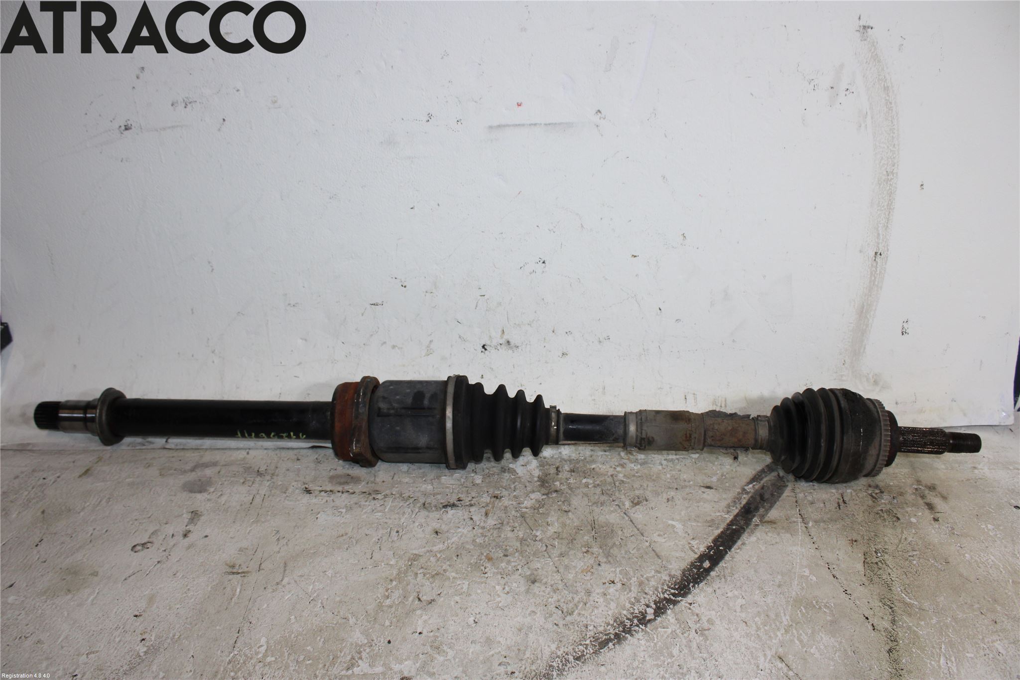 Toyota AVENSIS 03-06 Drivaxel Fram Höger