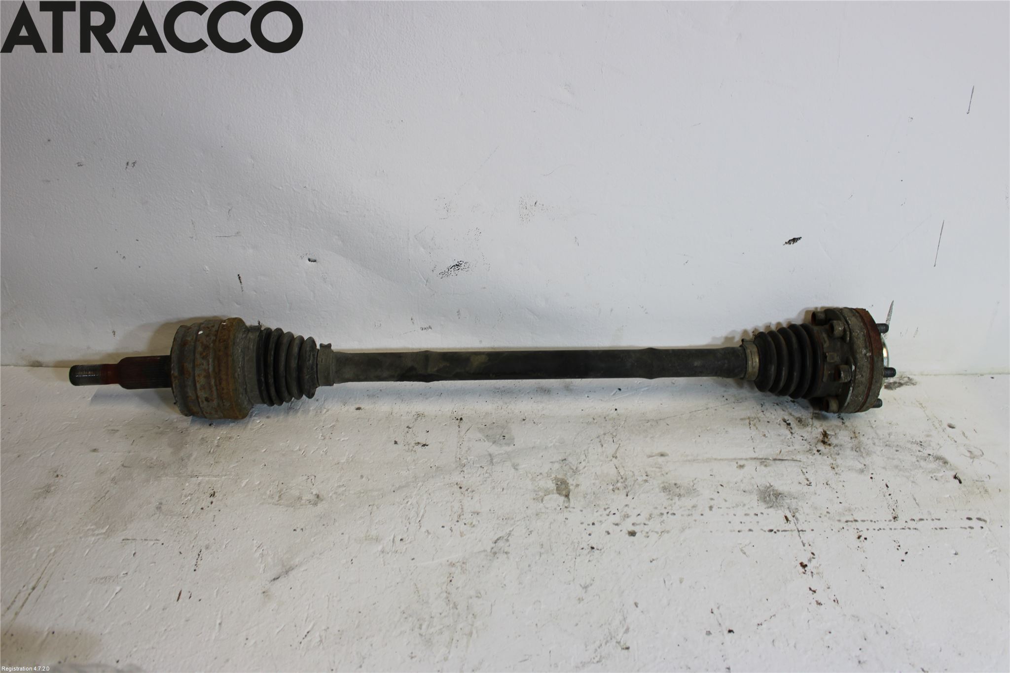Volkswagen VW TRANSP/CARAVELLE (T5) 04-15 Drivaxel Bak Höger
