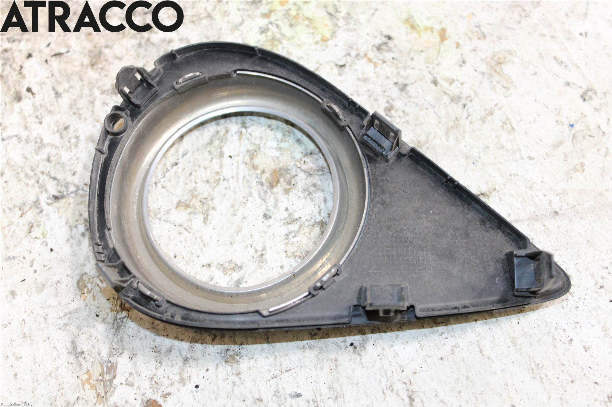 Toyota YARIS XP130 12-14 Dimljussarg Fram