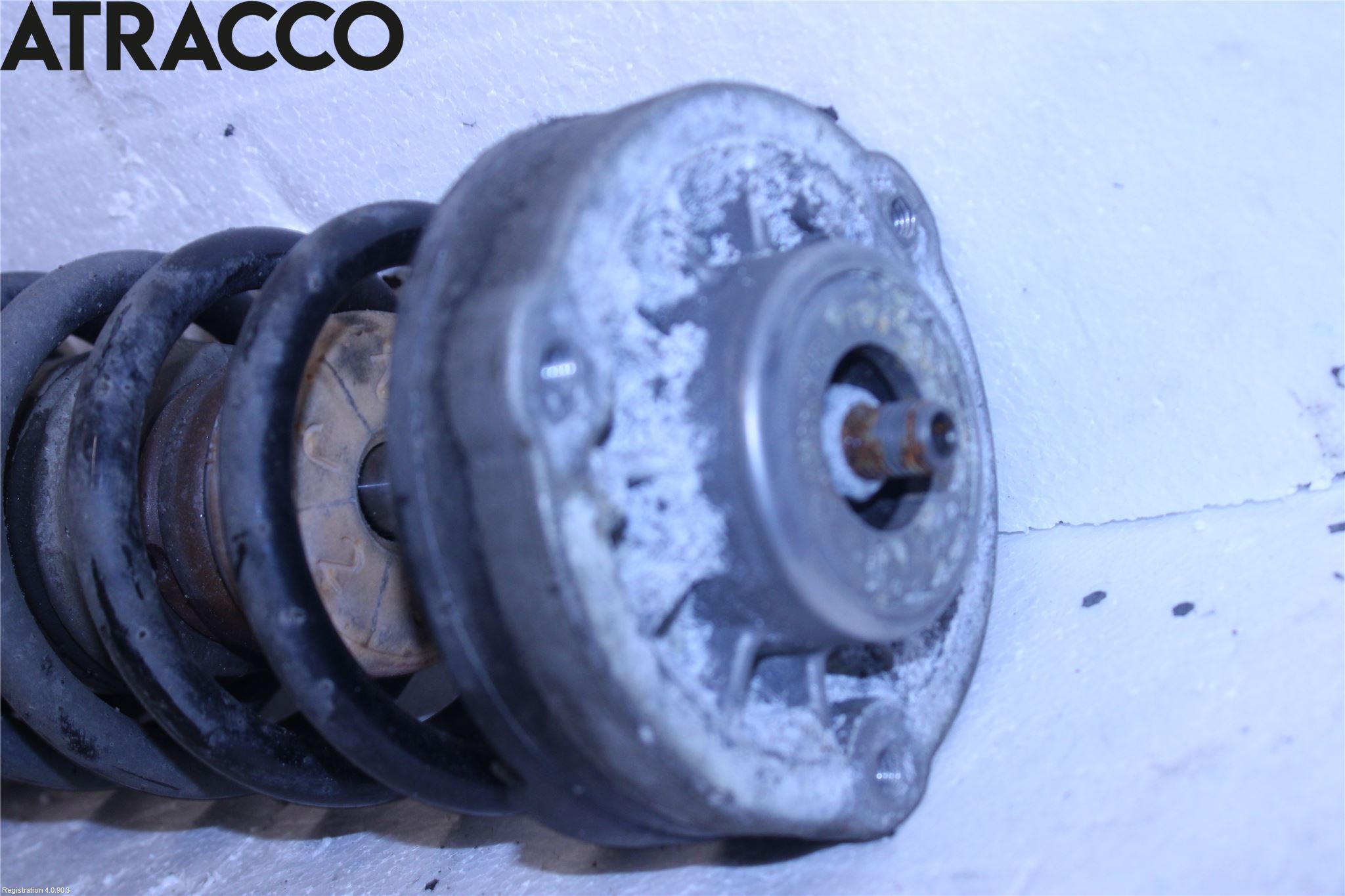 BMW 5 F10/F11/F18 09-17 Fjäderben Fram Höger