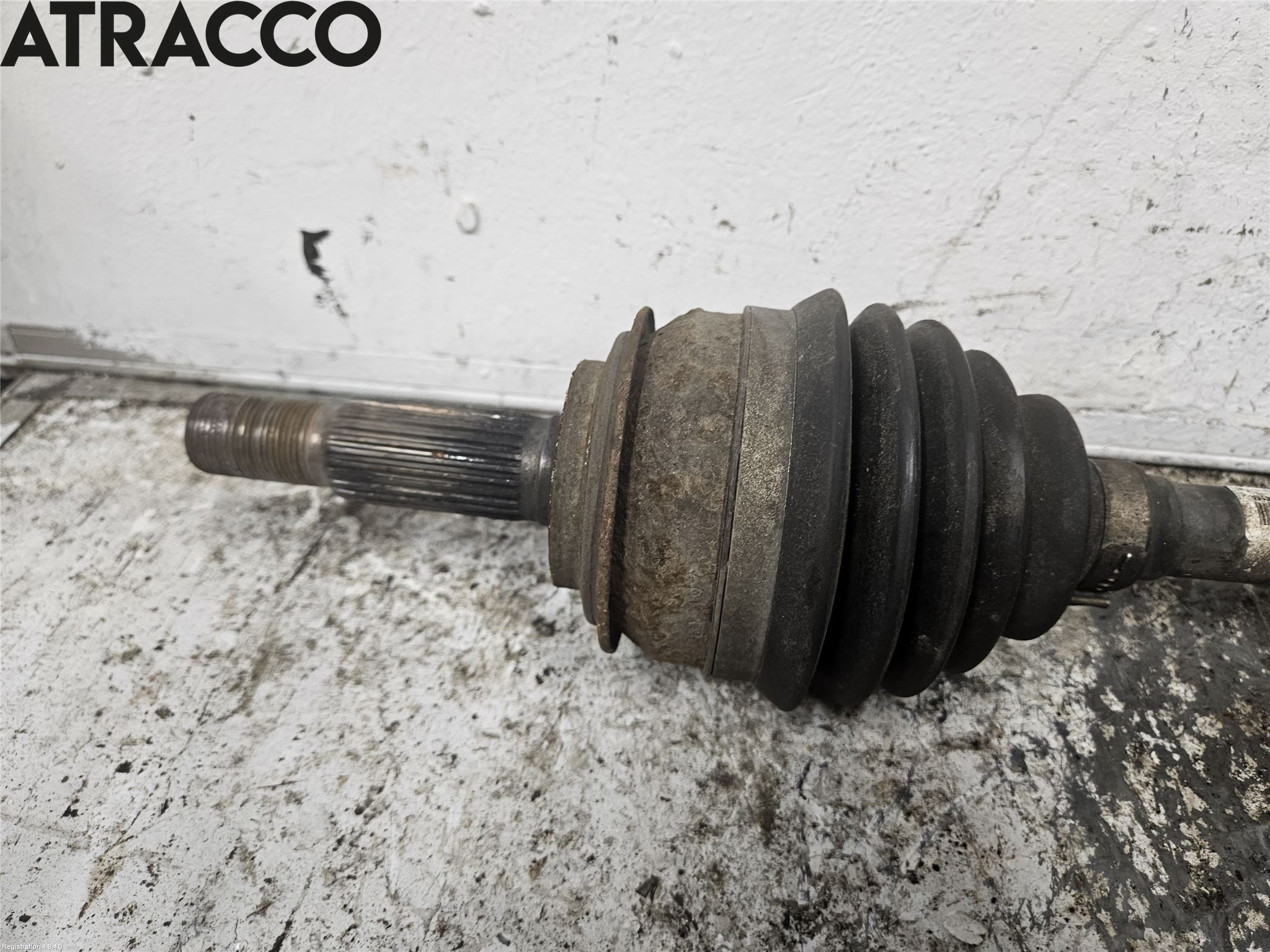 Toyota YARIS XP130 12-14 Drivaxel Fram Vänster