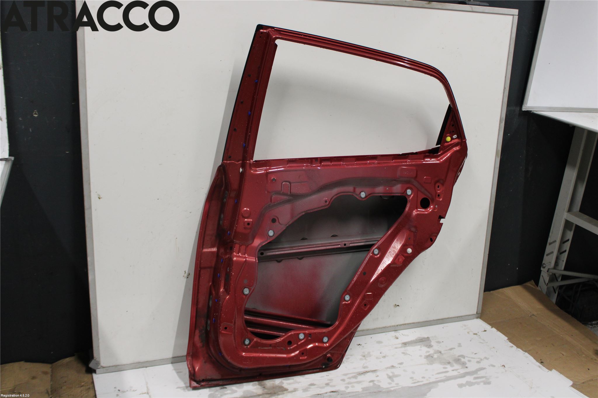 Mazda 2 (DE) 08-15 Dörr Bak Höger