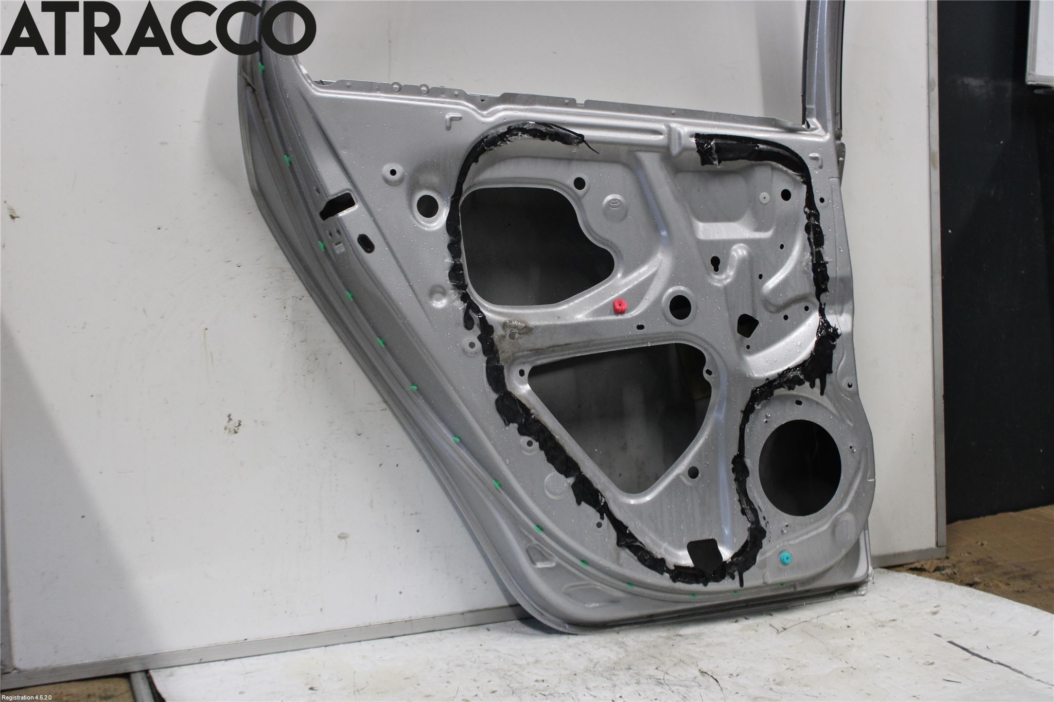 Toyota YARIS XP90 06-11 Dörr Bak Vänster