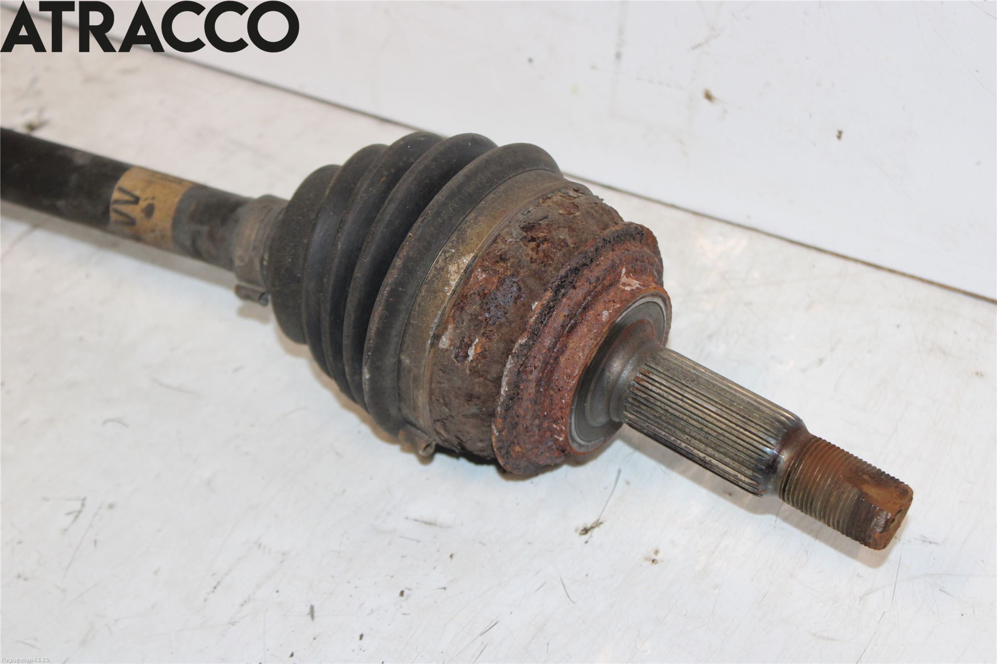 Toyota YARIS XP130 15-20 Drivaxel Fram Höger
