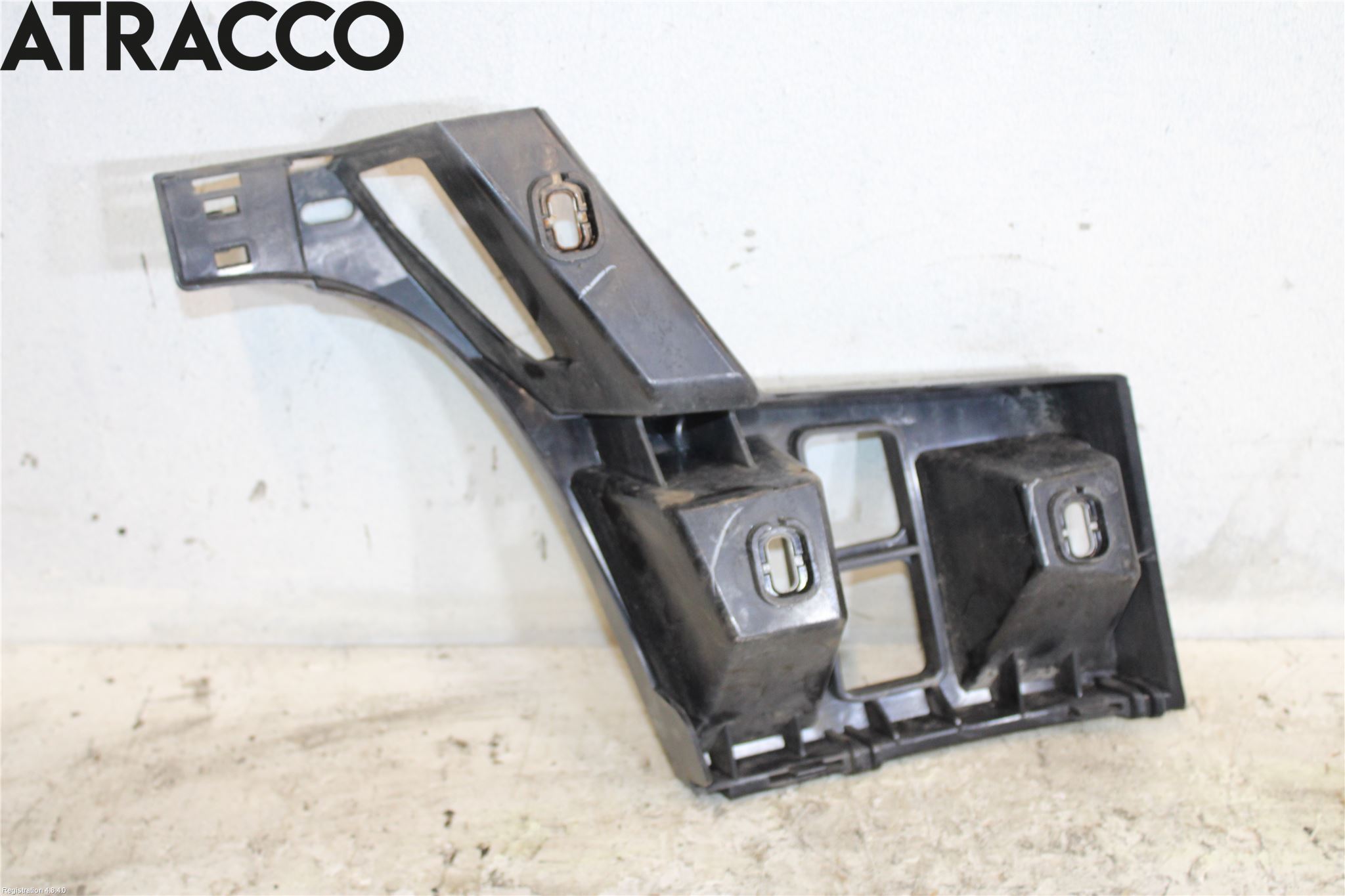 Mercedes-Benz MB ML/GLE-KLASS (W166) 12-18 Stötfångarfäste Bak Hö