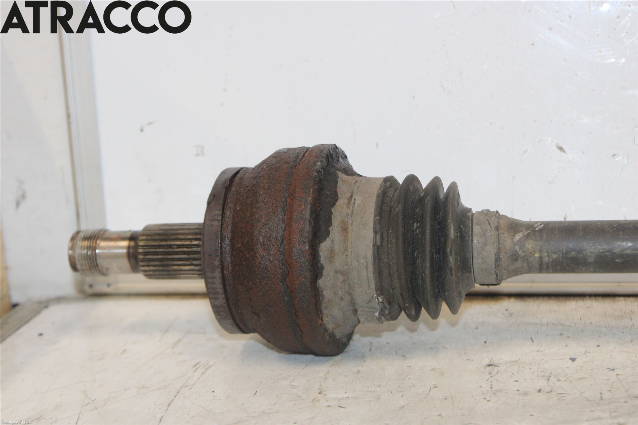 Mercedes-Benz MB E-KLASS (W212) 09-16 Drivaxel Bak Vänster