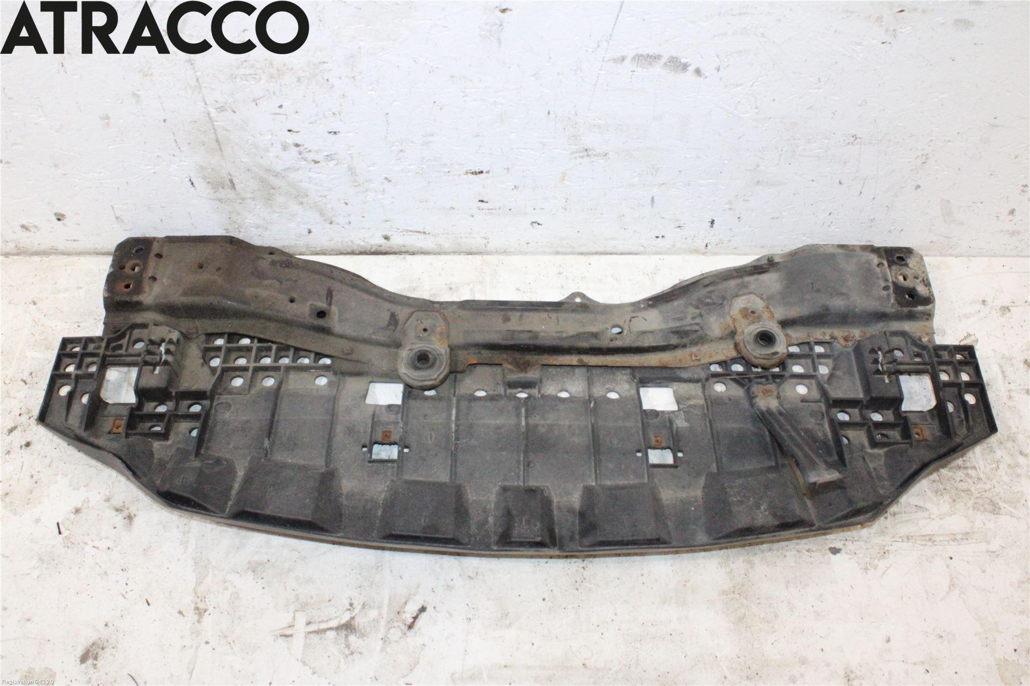 Suzuki SWIFT 11-16 Hasplåt Plåt-Plast