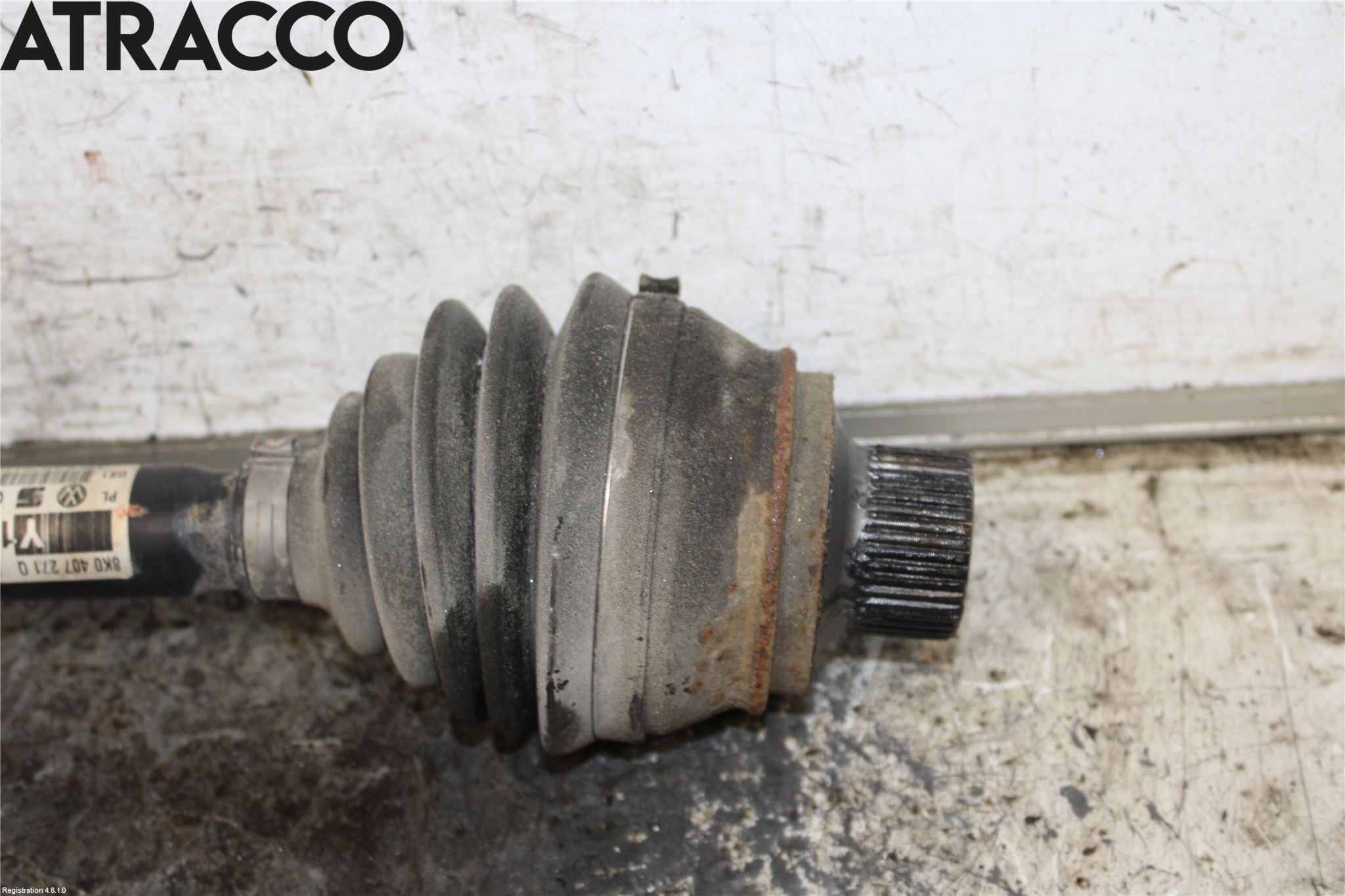 Audi A4/S4 08-11 Drivaxel Fram Vänster