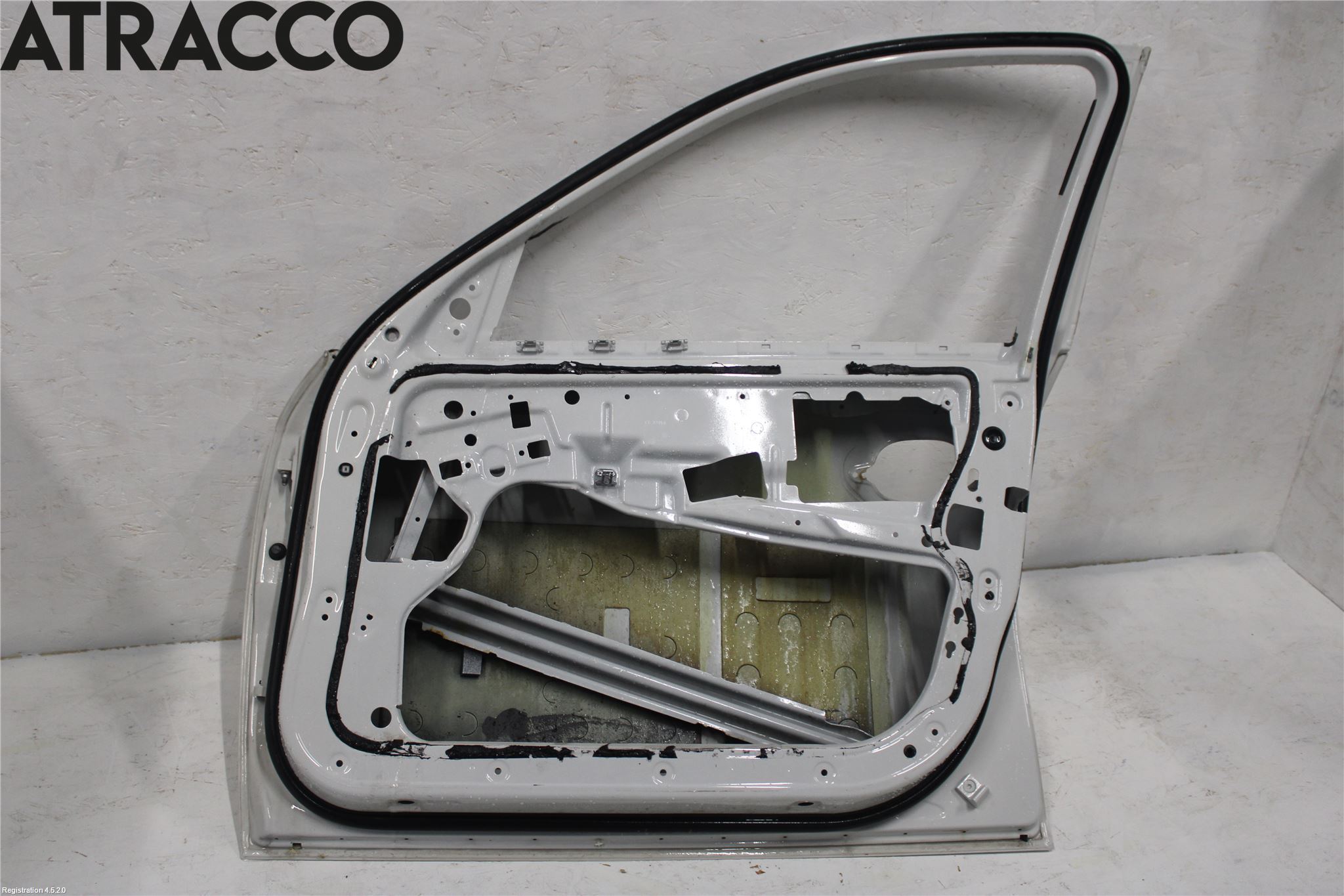 BMW 5 E60/61 Sed/Tou 02-10 Dörr Fram Höger