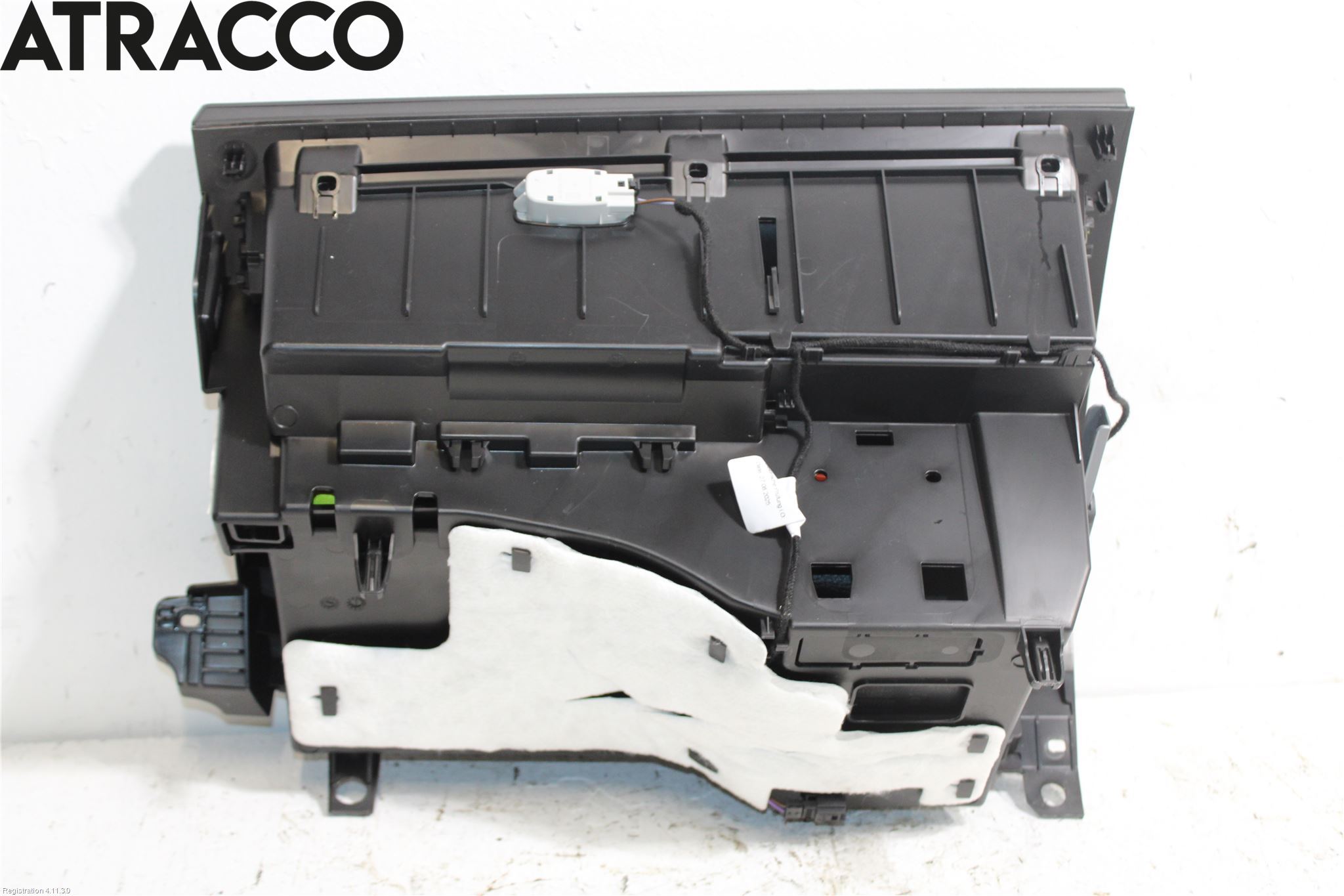 Mercedes-Benz MB EQB (X243) 22- Handskfack