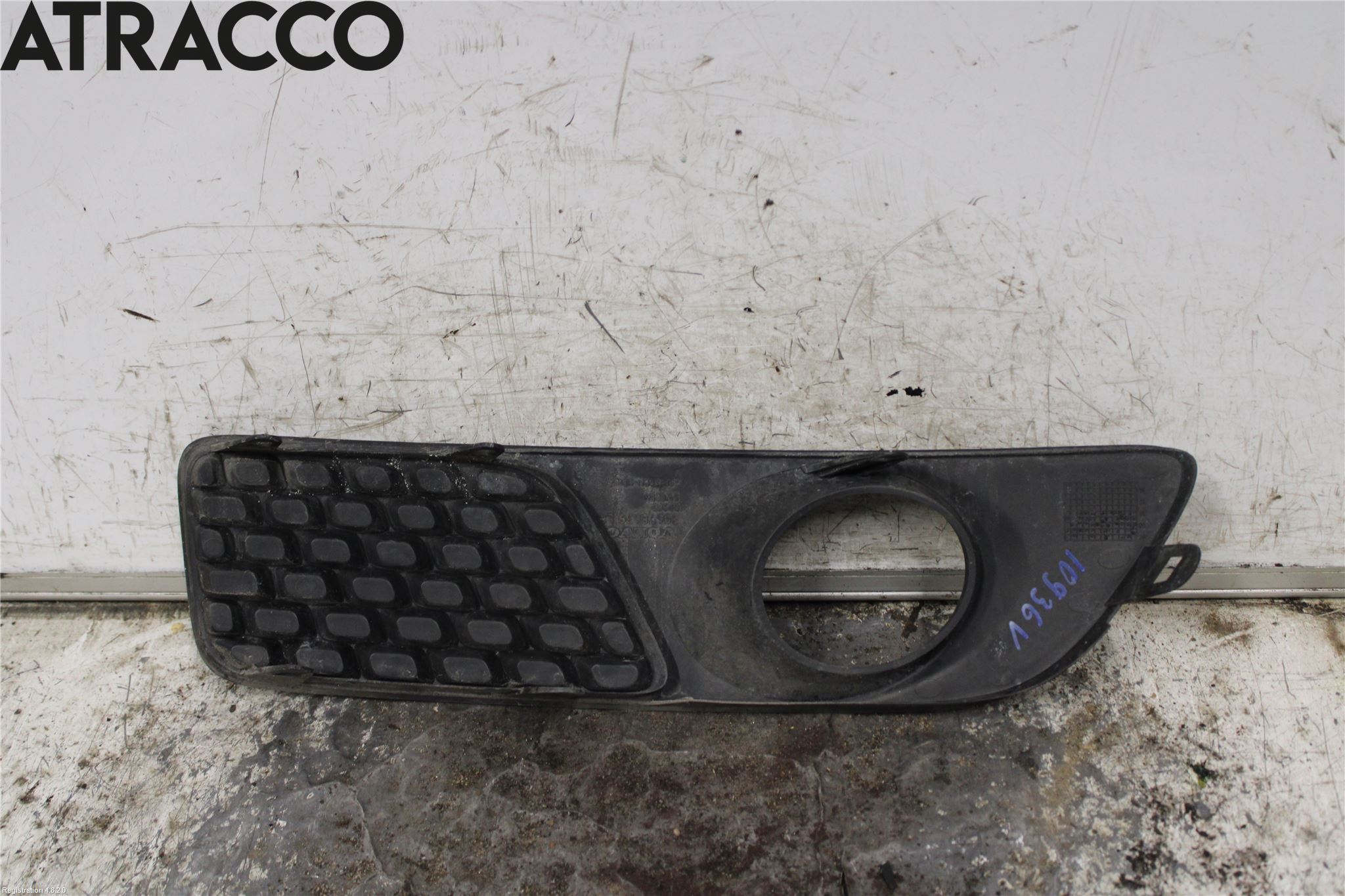 Volvo V70 08-13 Dimljussarg Fram