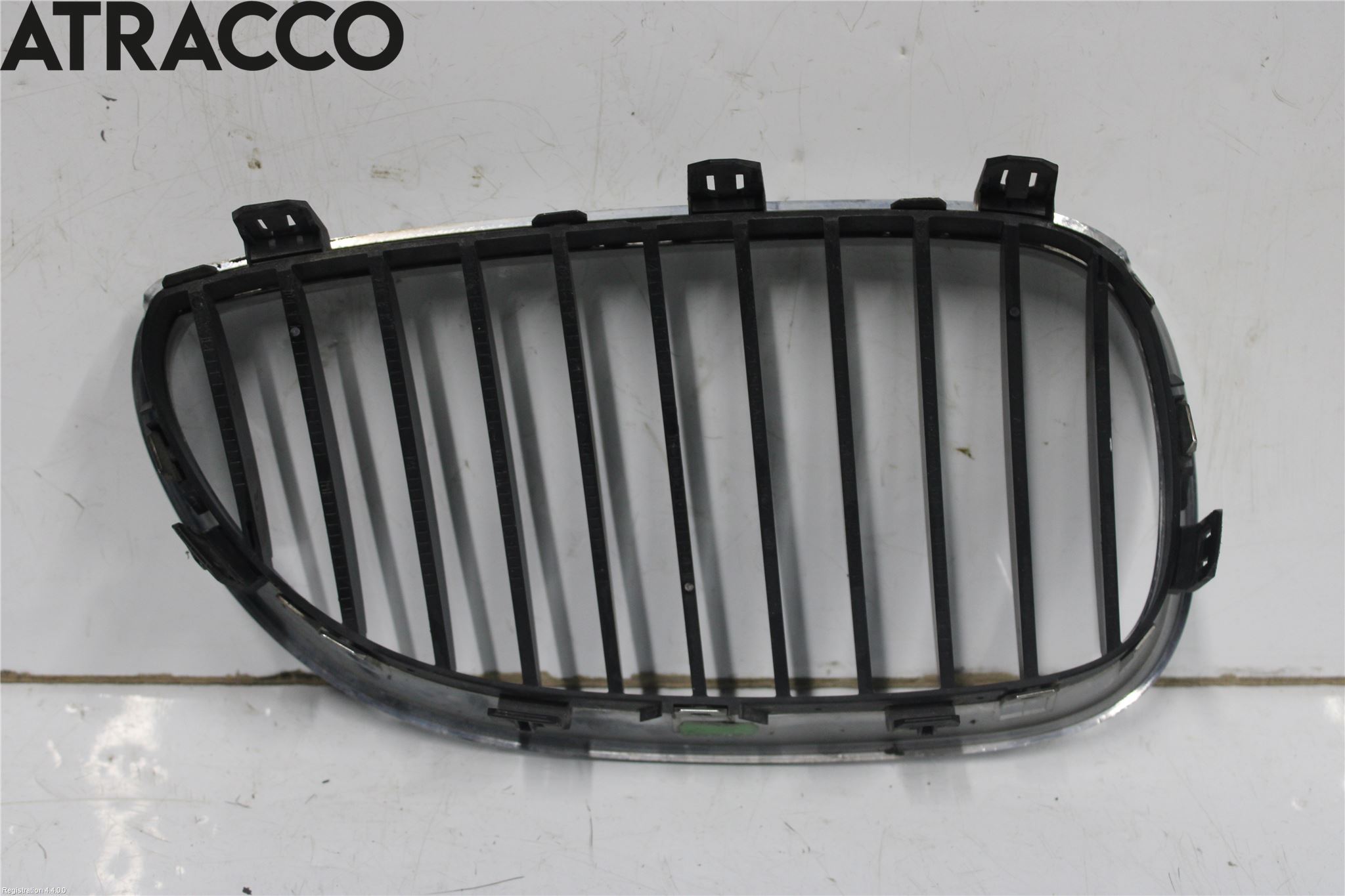 BMW 5 E60/61 Sed/Tou 02-10 Grilldel Vänster