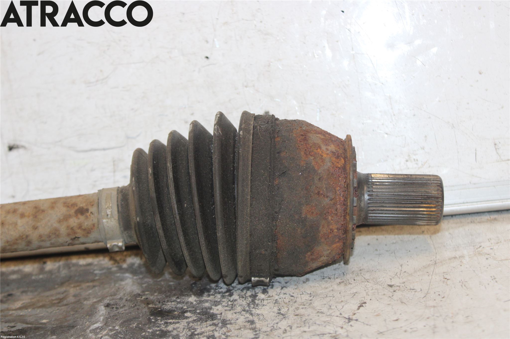 Volvo V60 14-18 Drivaxel Fram Vänster