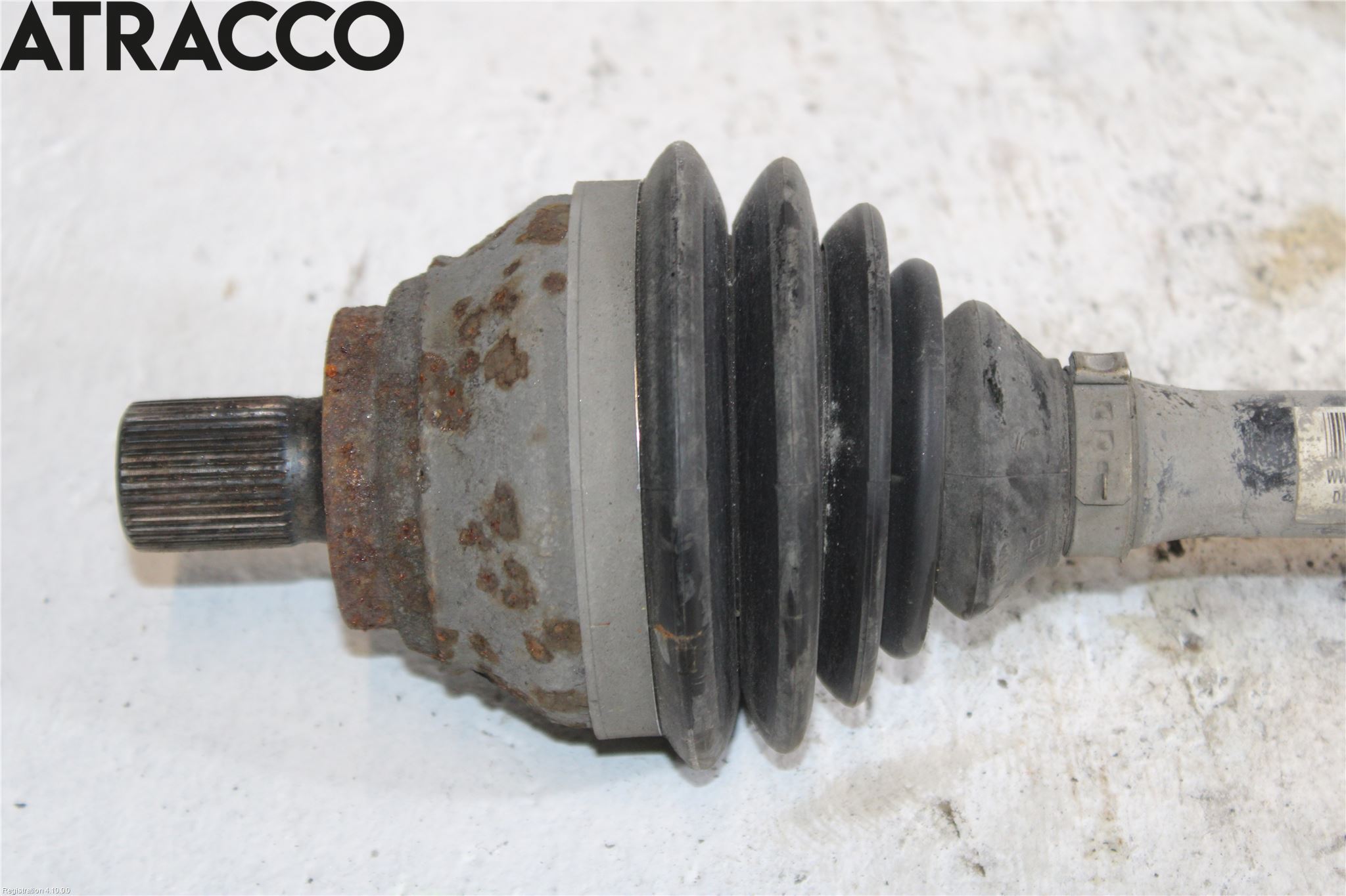 Volkswagen VW PASSAT 11-14 Drivaxel Fram Vänster