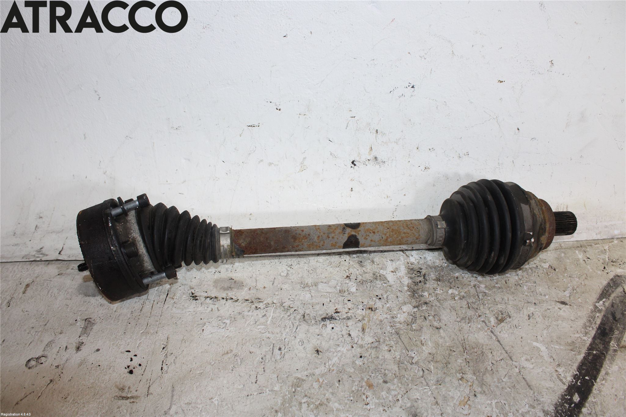 Volkswagen VW PASSAT 11-14 Drivaxel Fram Vänster