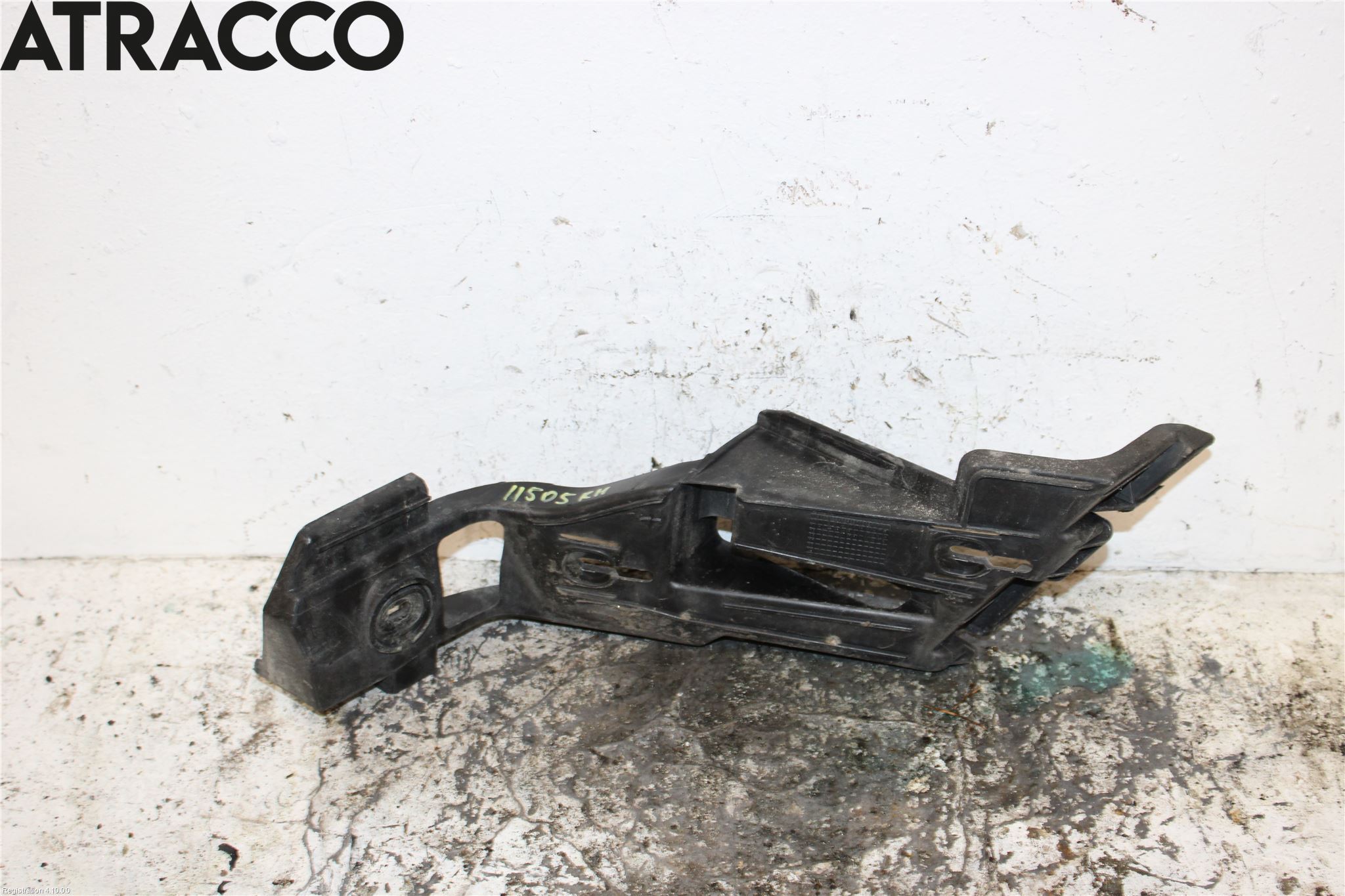 Volkswagen VW GOLF V 04-09 Stötfångarfäste Bak Hö