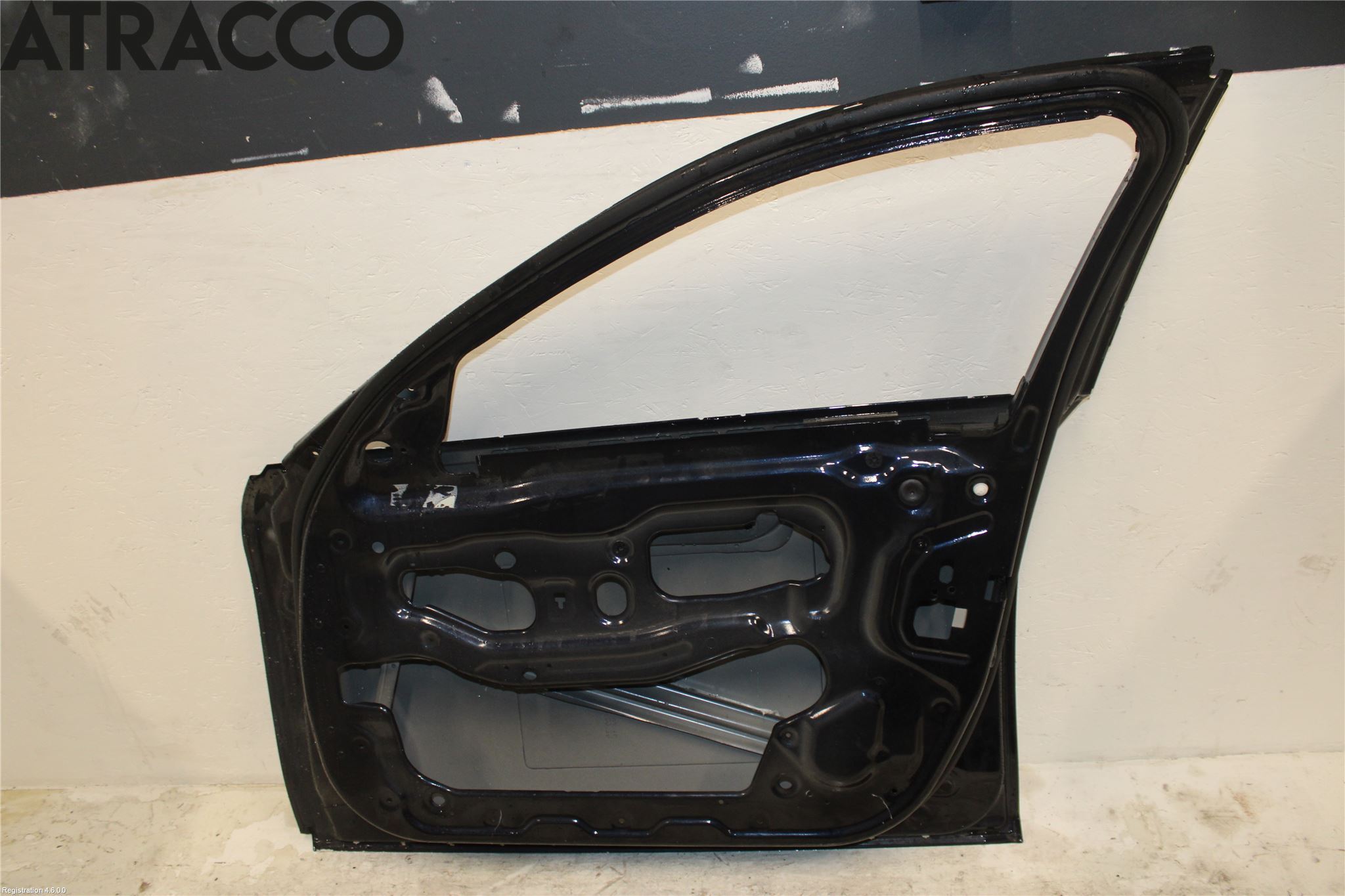 BMW 5 F10/F11/F18 09-17 Dörr Fram Höger