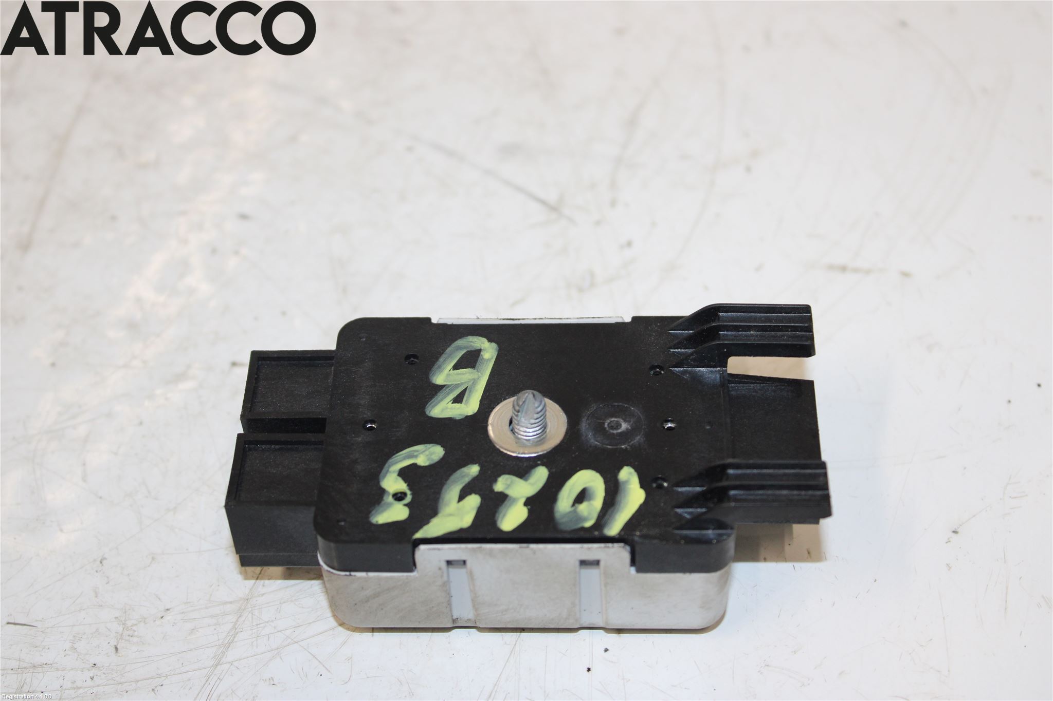 Volkswagen VW GOLF / E-GOLF VII 13-20 Antennförstärkare
