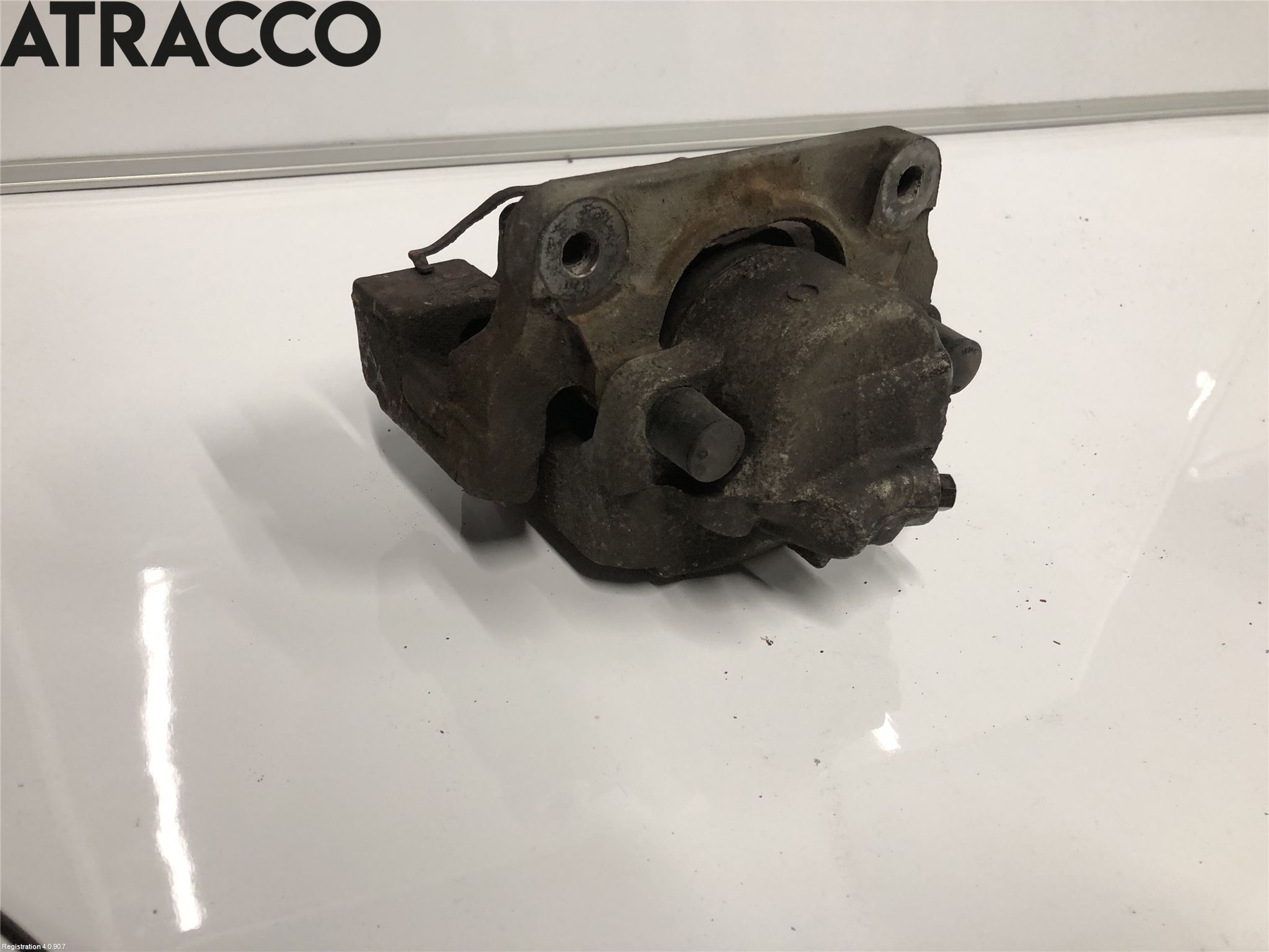 BMW 5 F10/F11/F18 09-17 Bromsok Fram Vänster