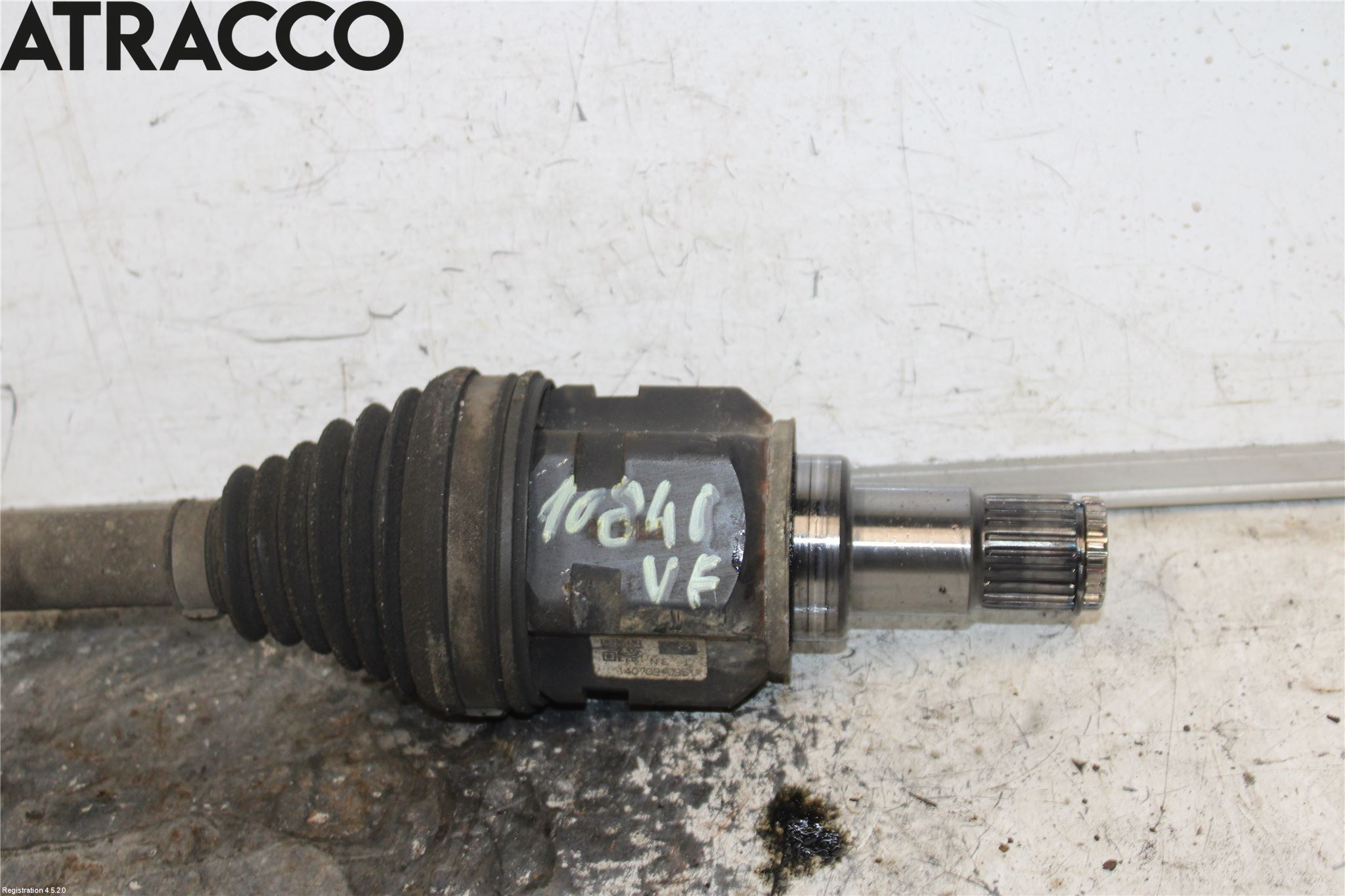 Lexus CT 200h Drivaxel Fram Vänster